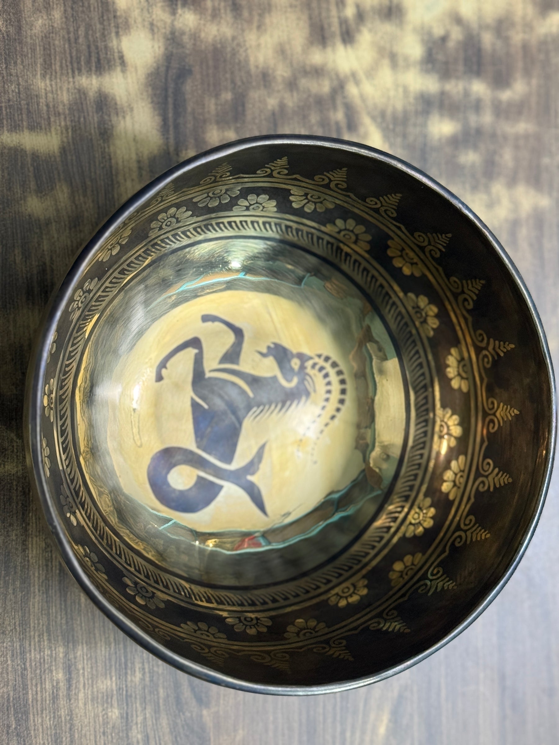 The Capricorn Singing Bowl - 9 inch Large | Handmade In Nepal