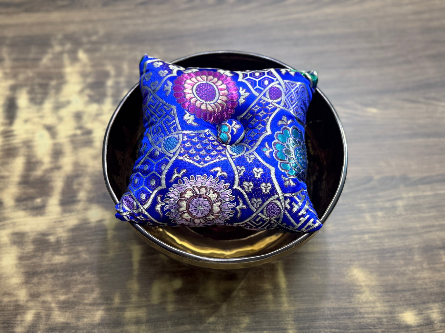 The Capricorn Singing Bowl - 9 inch Large | Handmade In Nepal