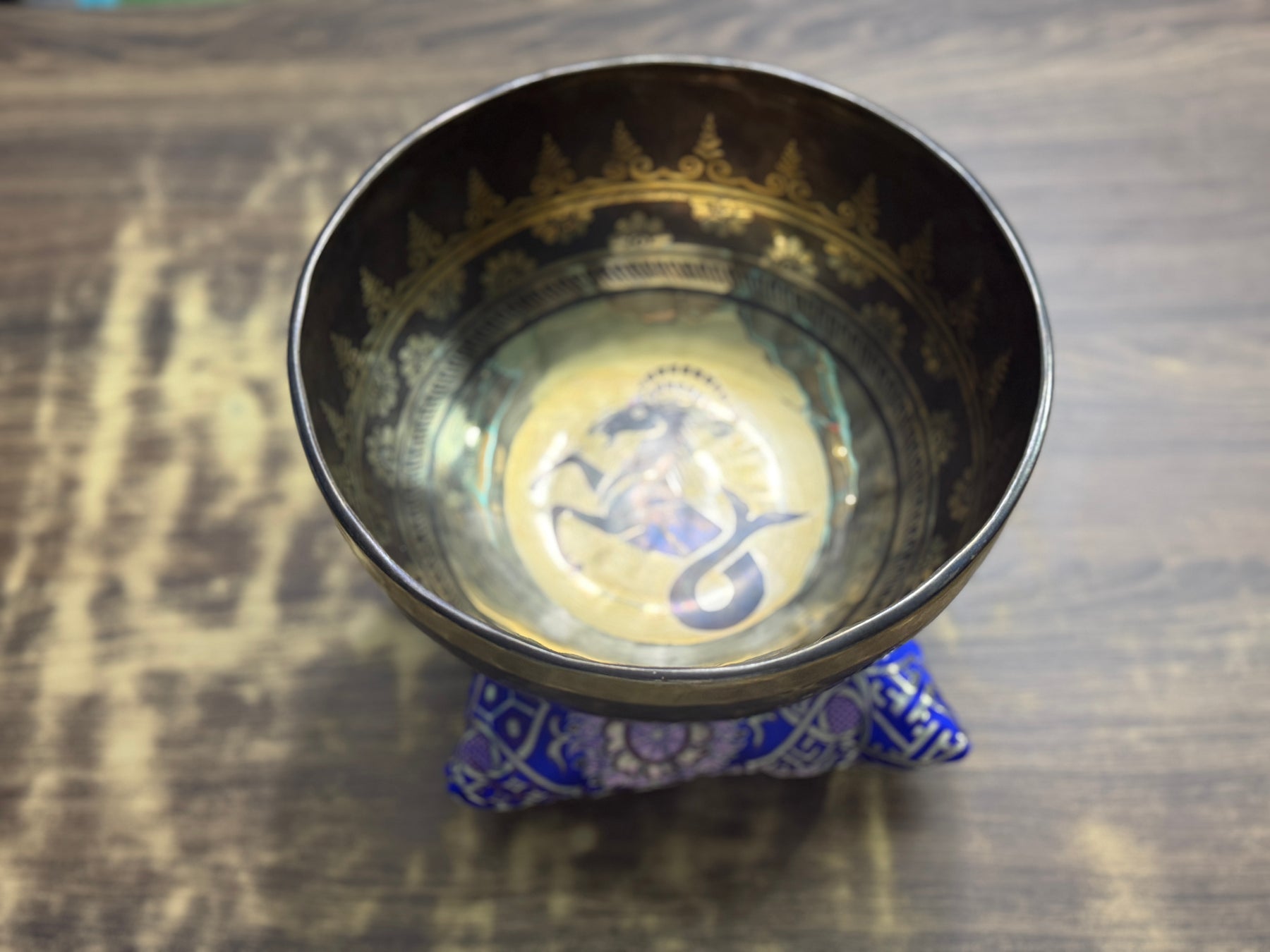 The Capricorn Singing Bowl - 9 inch Large | Handmade In Nepal