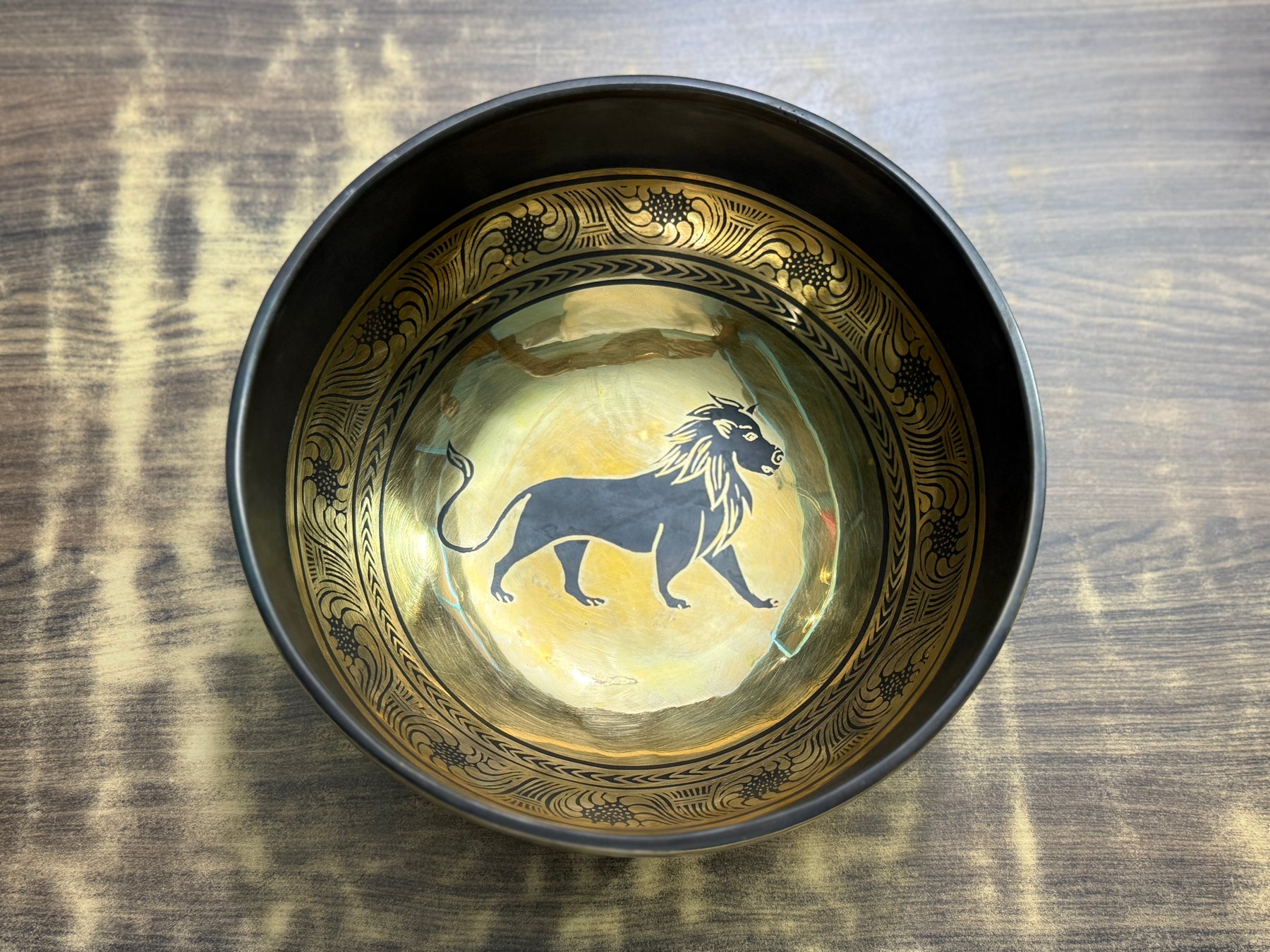 The Leo Singing Bowl - 9 inch Large | Handmade In Nepal