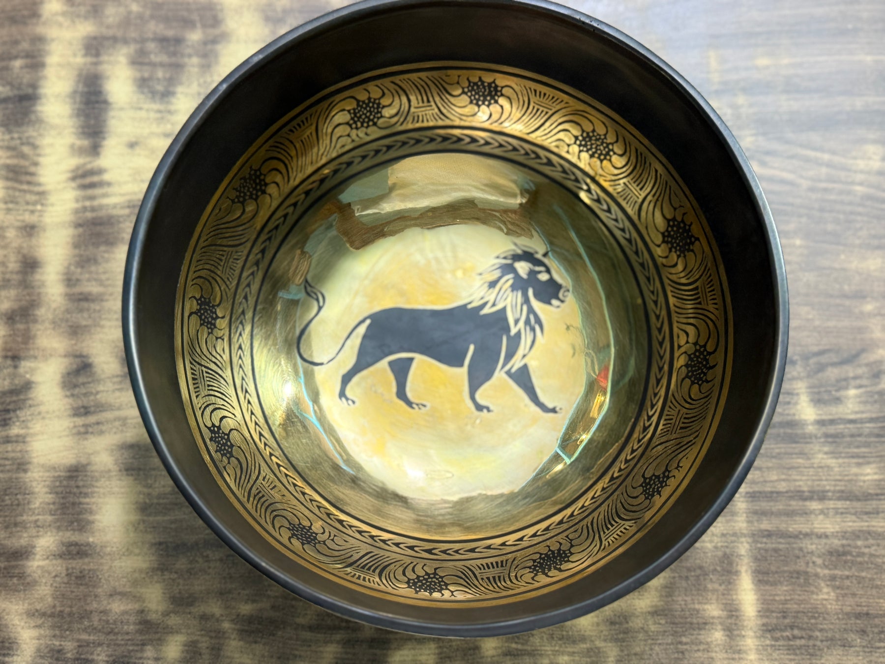 The Leo Singing Bowl - 9 inch Large | Handmade In Nepal