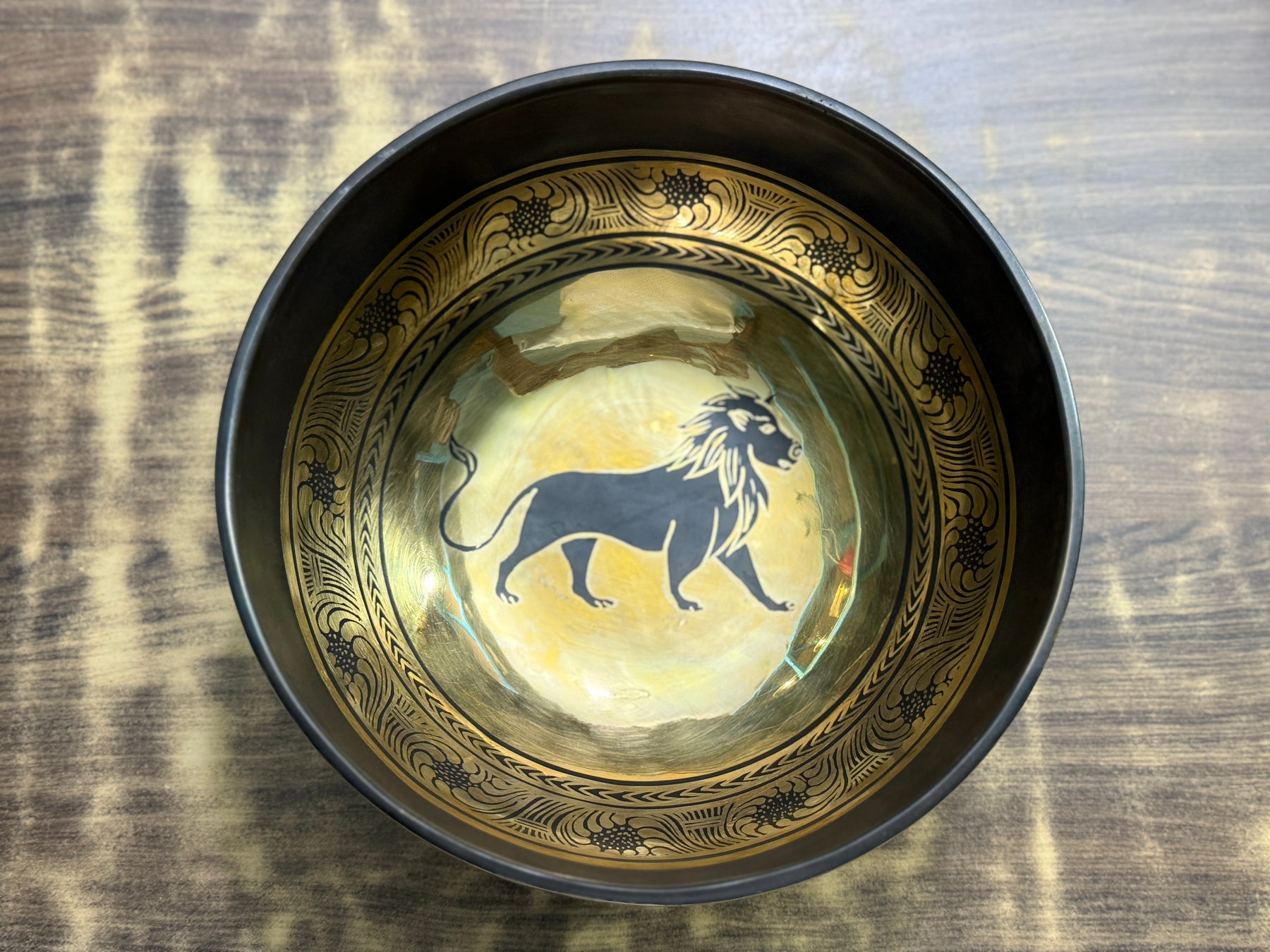 The Leo Singing Bowl - 9 inch Large | Handmade In Nepal