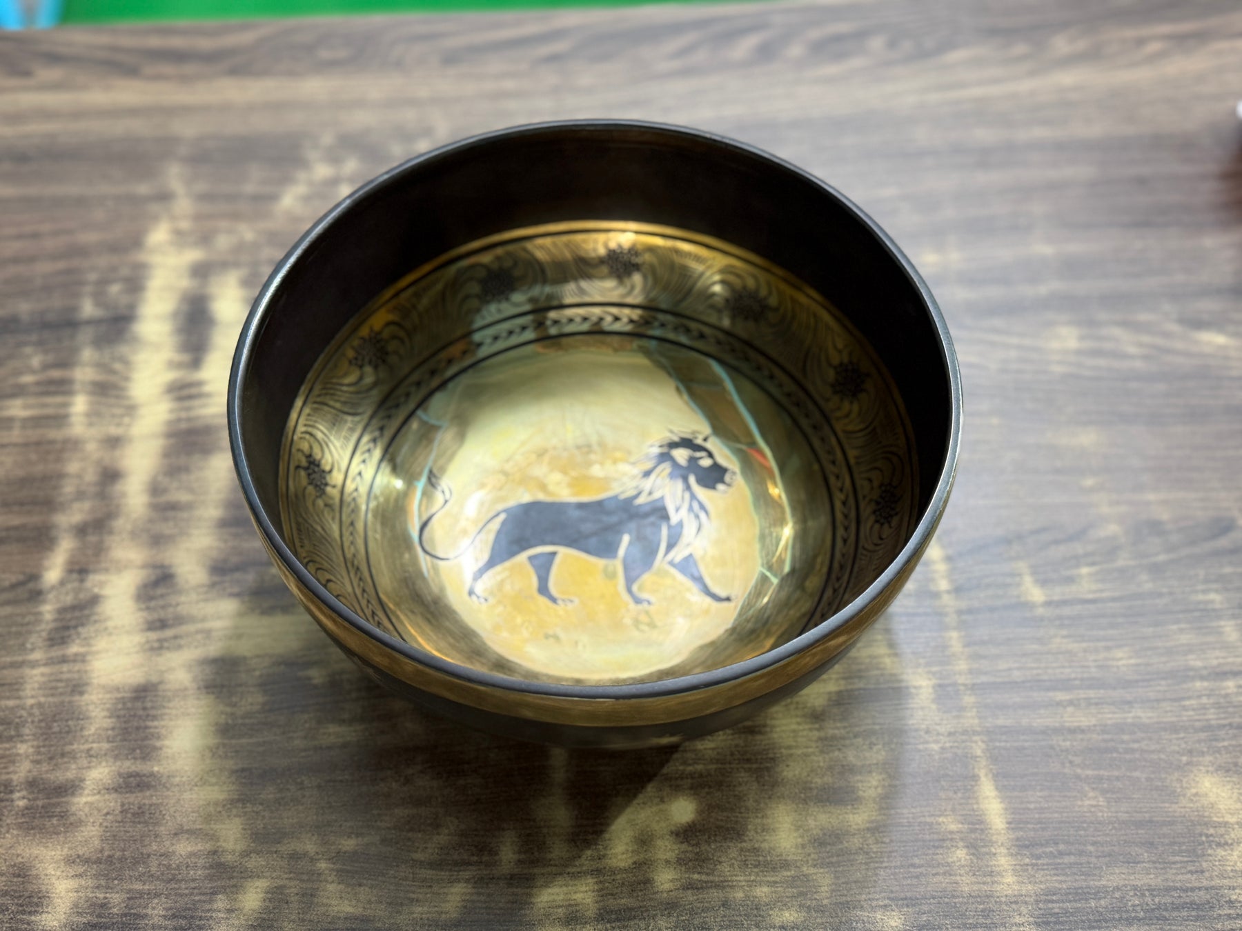 The Leo Singing Bowl - 9 inch Large | Handmade In Nepal