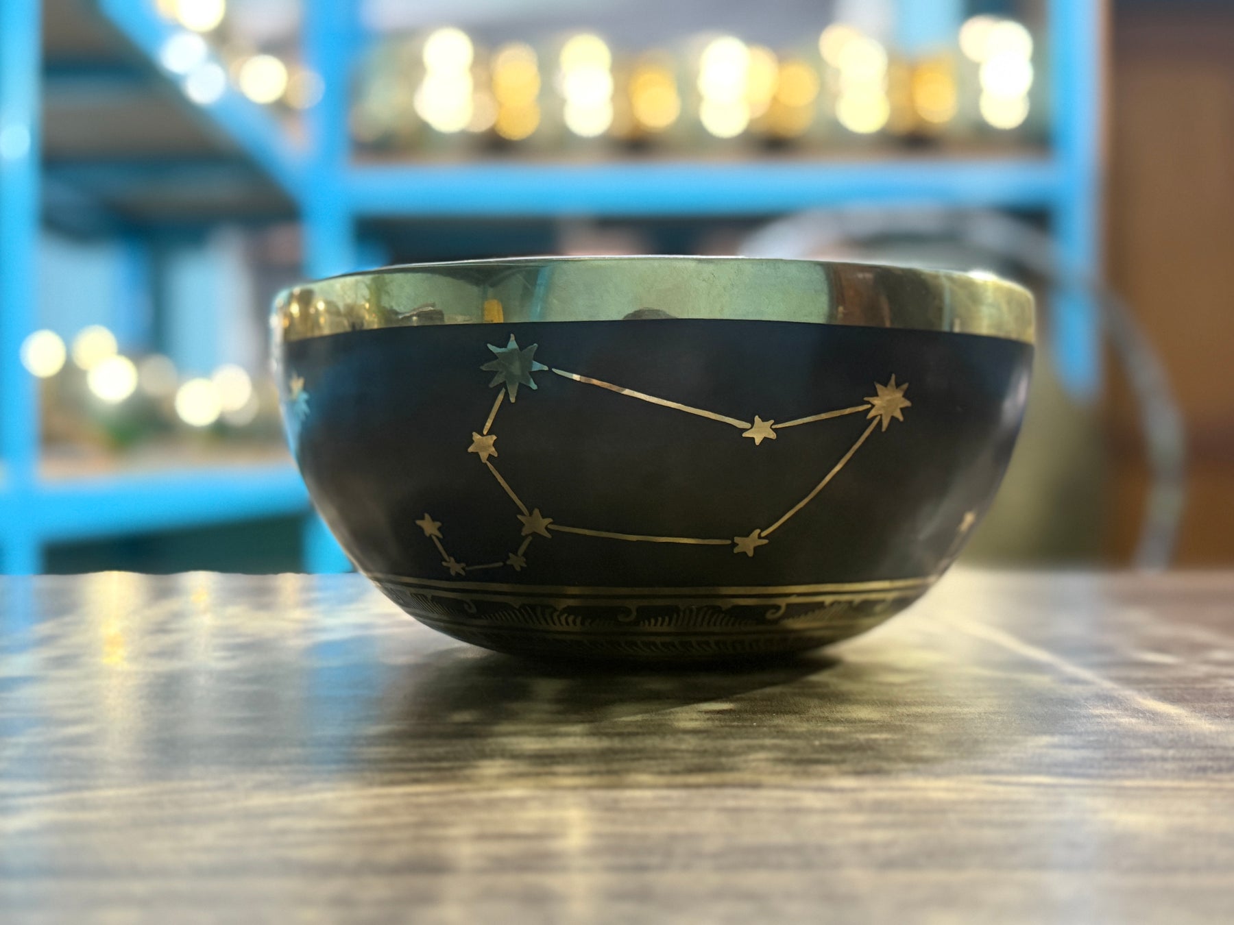 The Leo Singing Bowl - 9 inch Large | Handmade In Nepal
