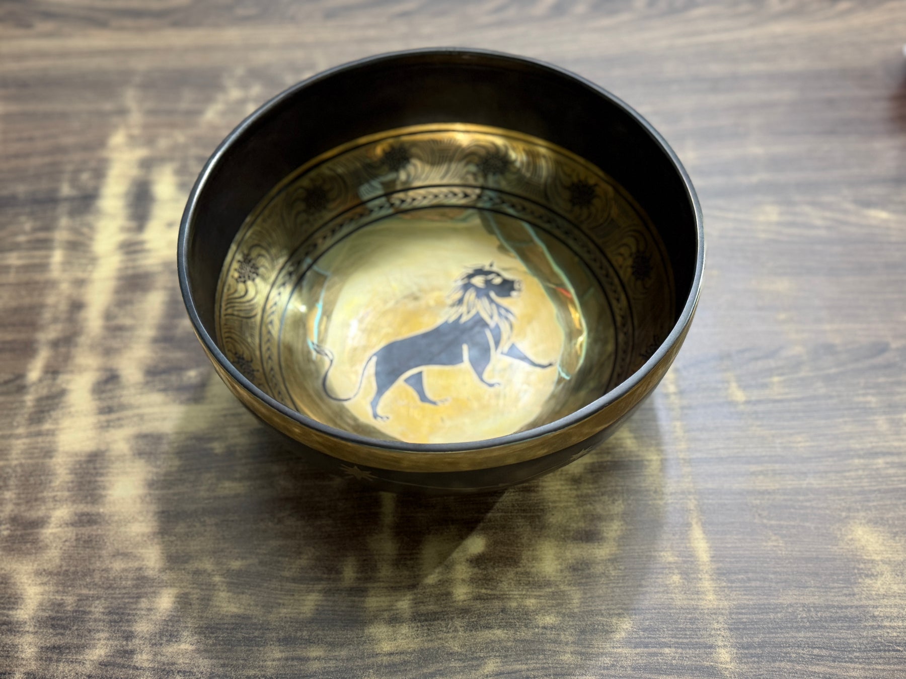 The Leo Singing Bowl - 9 inch Large | Handmade In Nepal