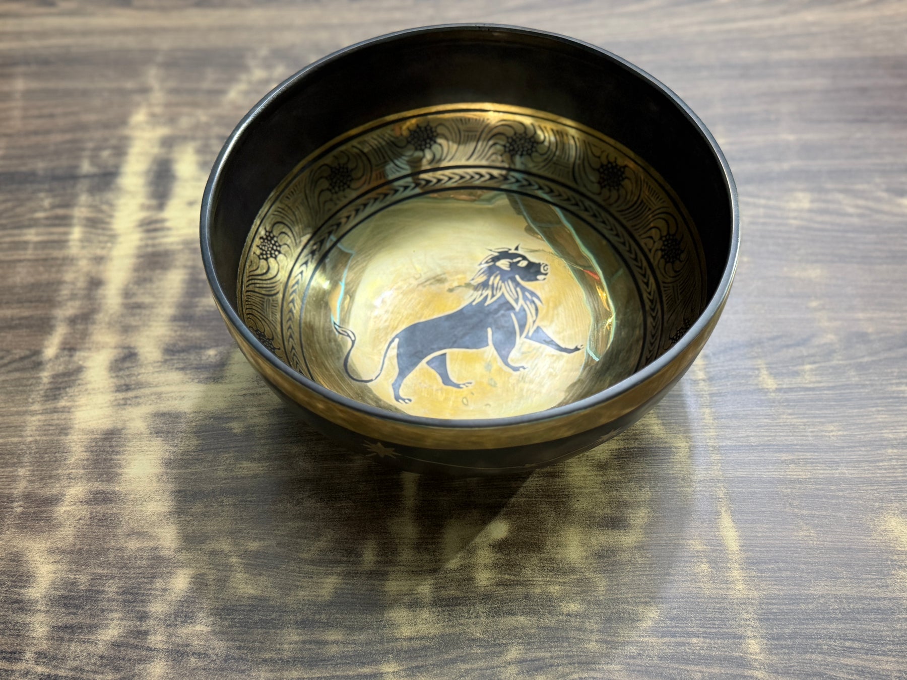 The Leo Singing Bowl - 9 inch Large | Handmade In Nepal