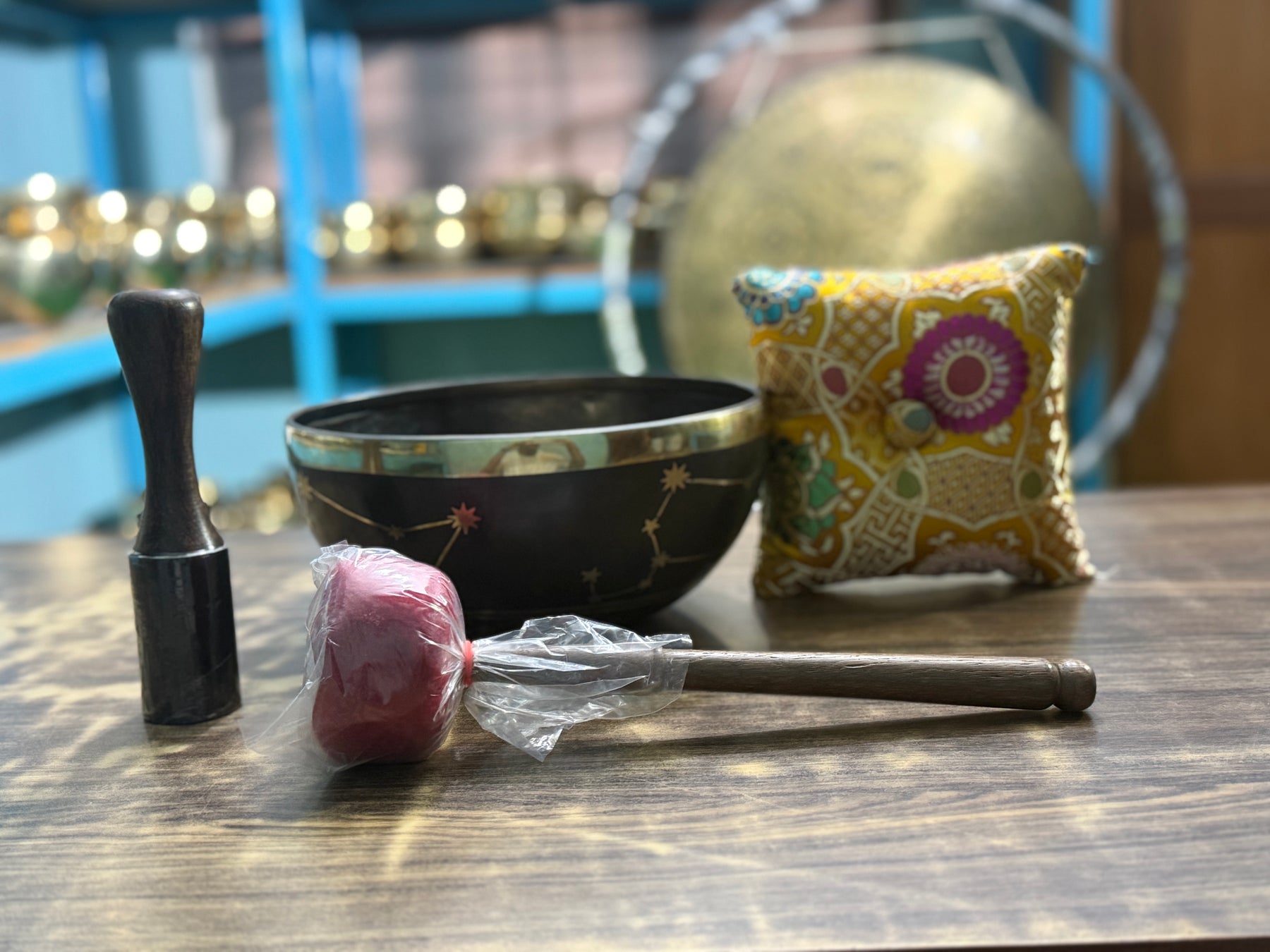 The Leo Singing Bowl - 9 inch Large | Handmade In Nepal