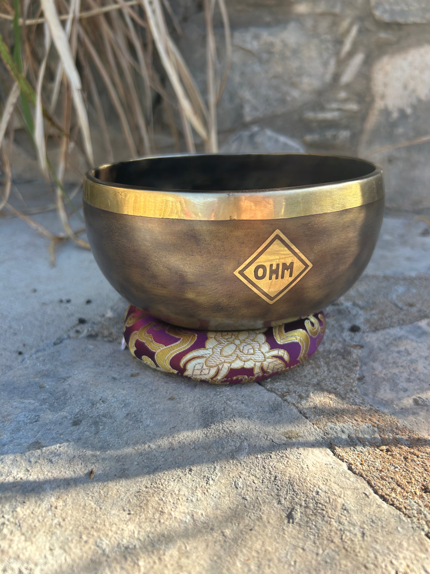 D Note 4th Octave - Legacy Collection Handmade Bronze Makers Mark Singing Bowl