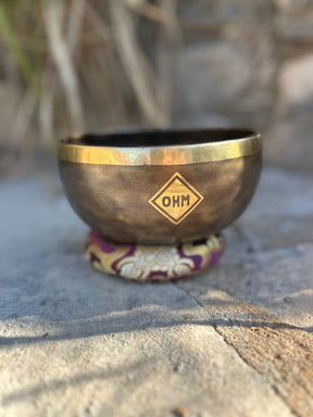 D Note 4th Octave - Legacy Collection Handmade Bronze Makers Mark Singing Bowl