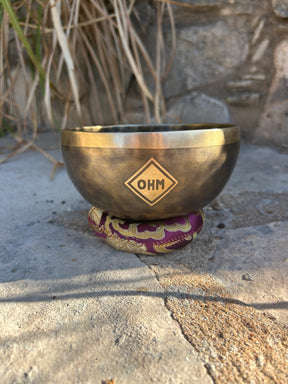 E Note 4th Octave - Legacy Collection Handmade Bronze Makers Mark Singing Bowl