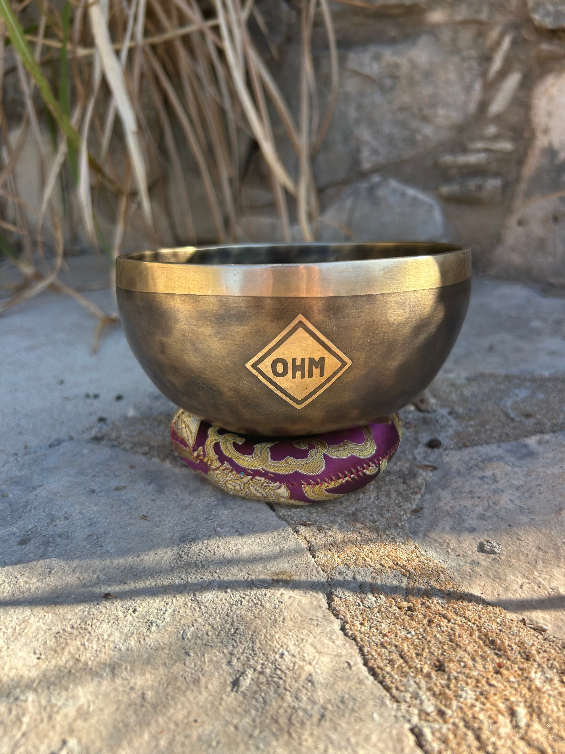 E Note 4th Octave - Legacy Collection Handmade Bronze Makers Mark Singing Bowl