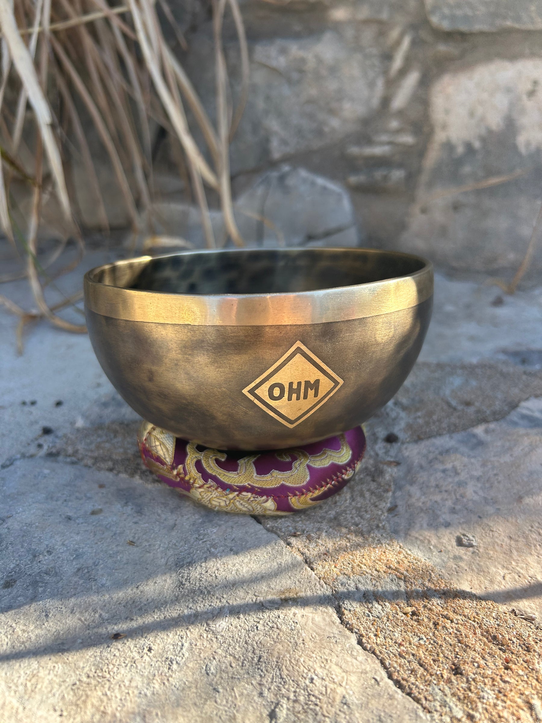 E Note 4th Octave - Legacy Collection Handmade Bronze Makers Mark Singing Bowl