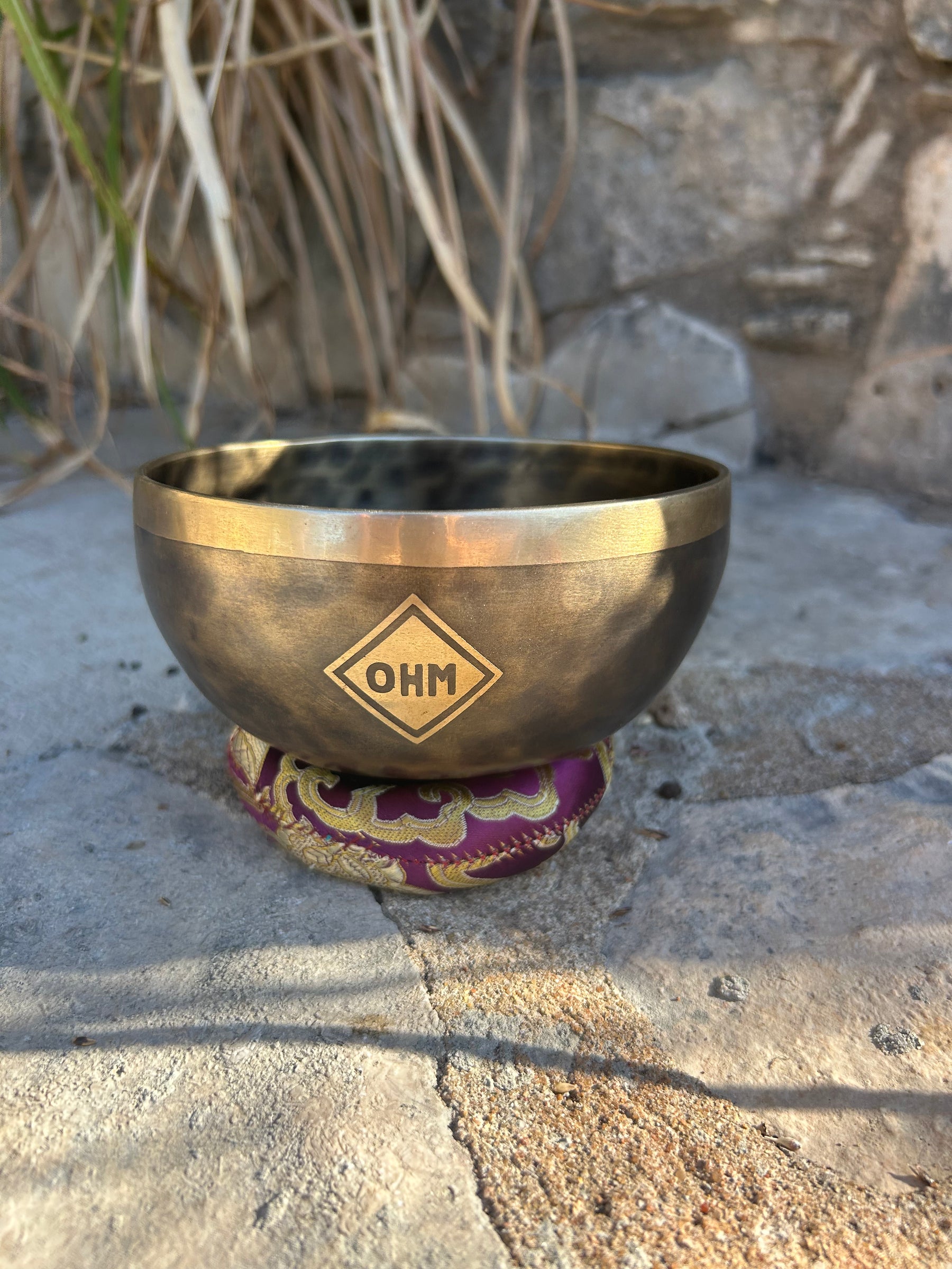 E Note 4th Octave - Legacy Collection Handmade Bronze Makers Mark Singing Bowl