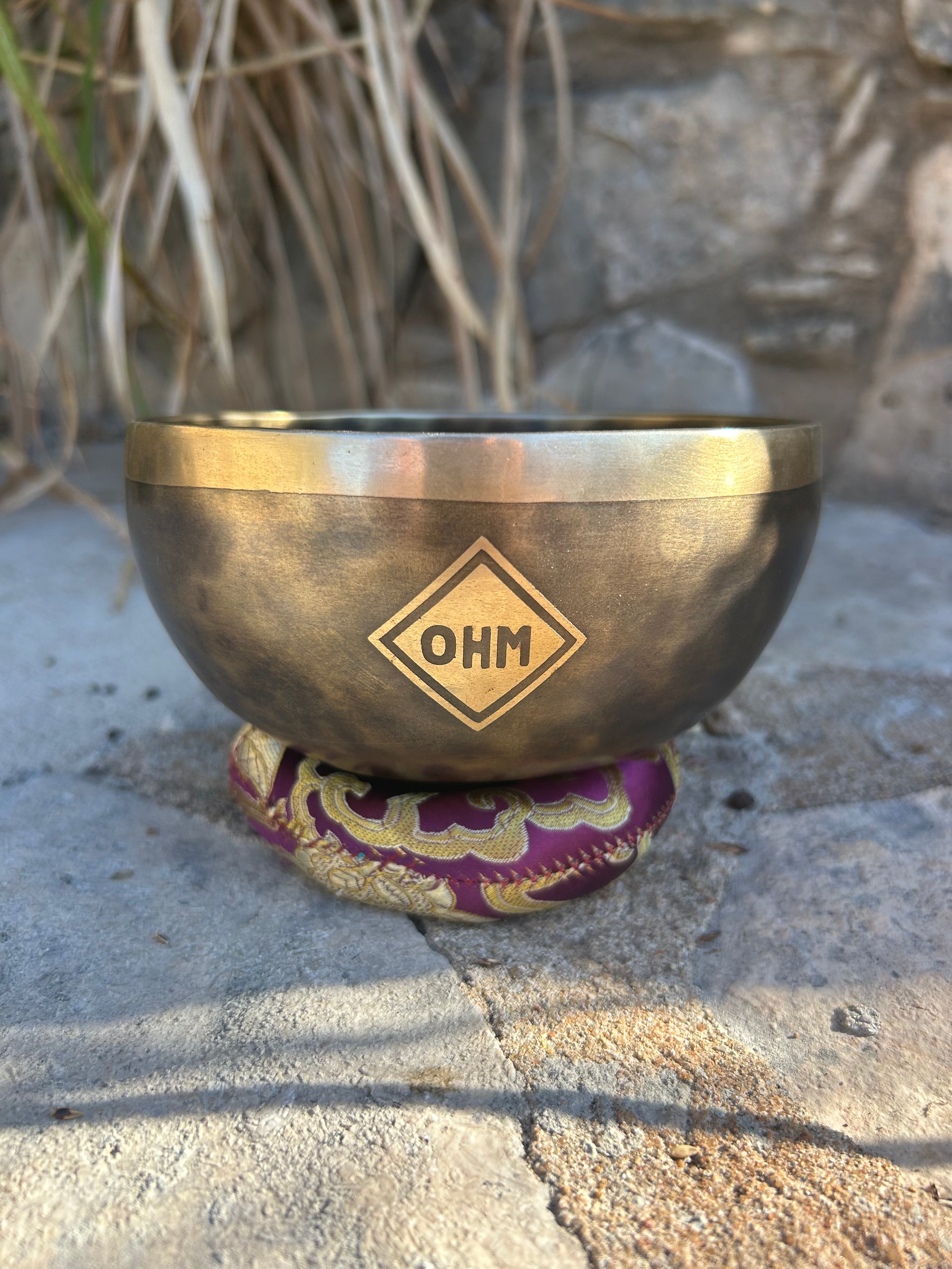 E Note 4th Octave - Legacy Collection Handmade Bronze Makers Mark Singing Bowl