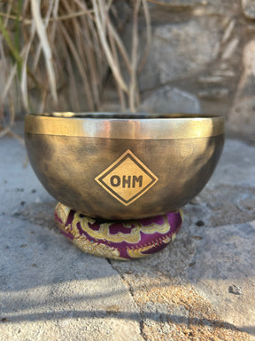 E Note 4th Octave - Legacy Collection Handmade Bronze Makers Mark Singing Bowl