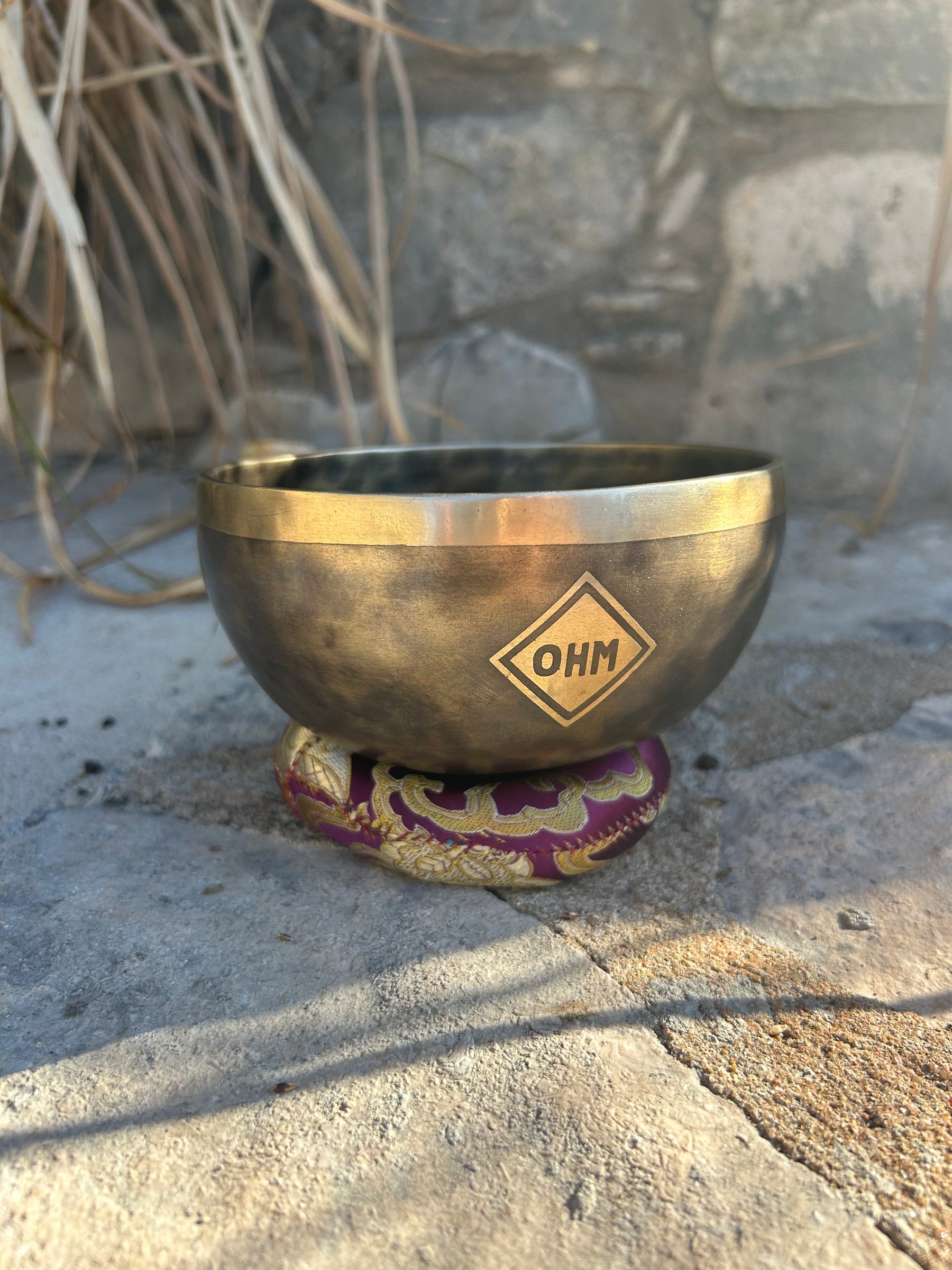 E Note 4th Octave - Legacy Collection Handmade Bronze Makers Mark Singing Bowl