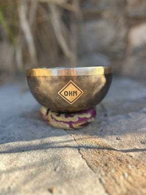 E Note 4th Octave - Legacy Collection Handmade Bronze Makers Mark Singing Bowl