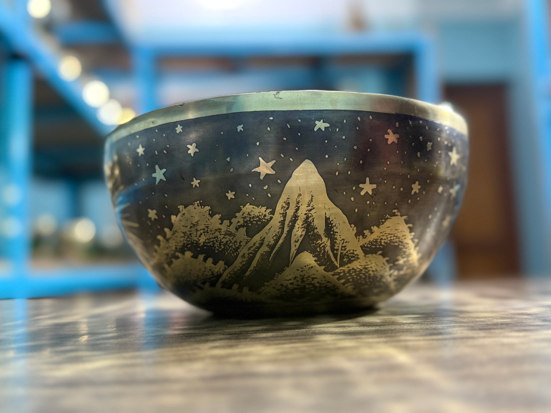 The Peeking Sun Bowl 9 Inch Special Edition Singing Bowl