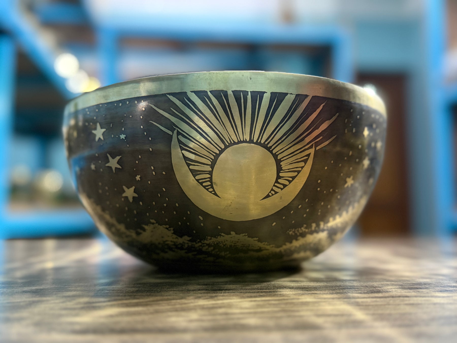 The Peeking Sun Bowl 9 Inch Special Edition Singing Bowl