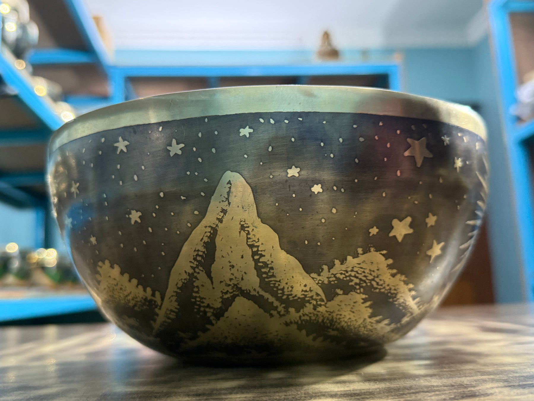 The Peeking Sun Bowl 9 Inch Special Edition Singing Bowl