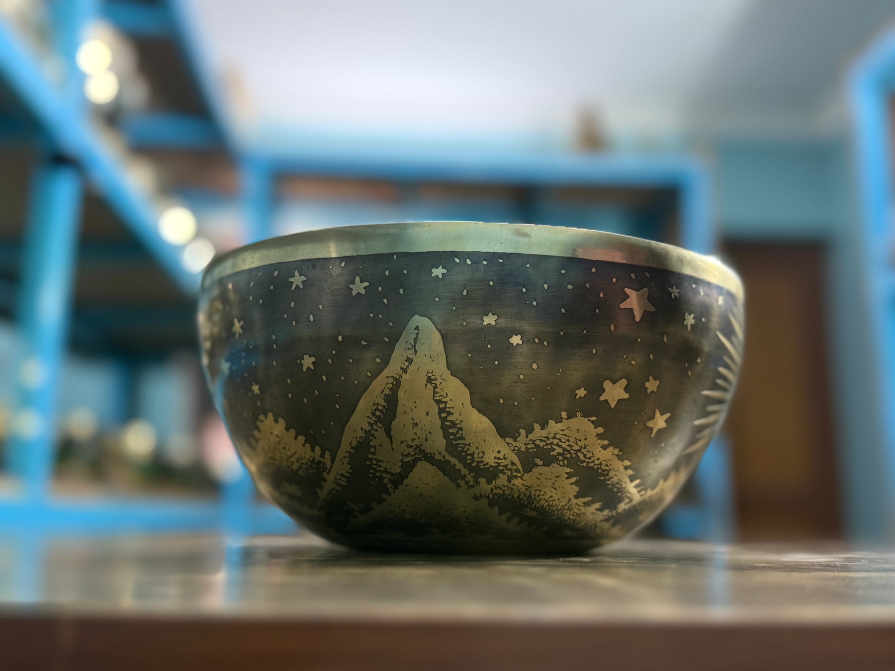 The Peeking Sun Bowl 9 Inch Special Edition Singing Bowl