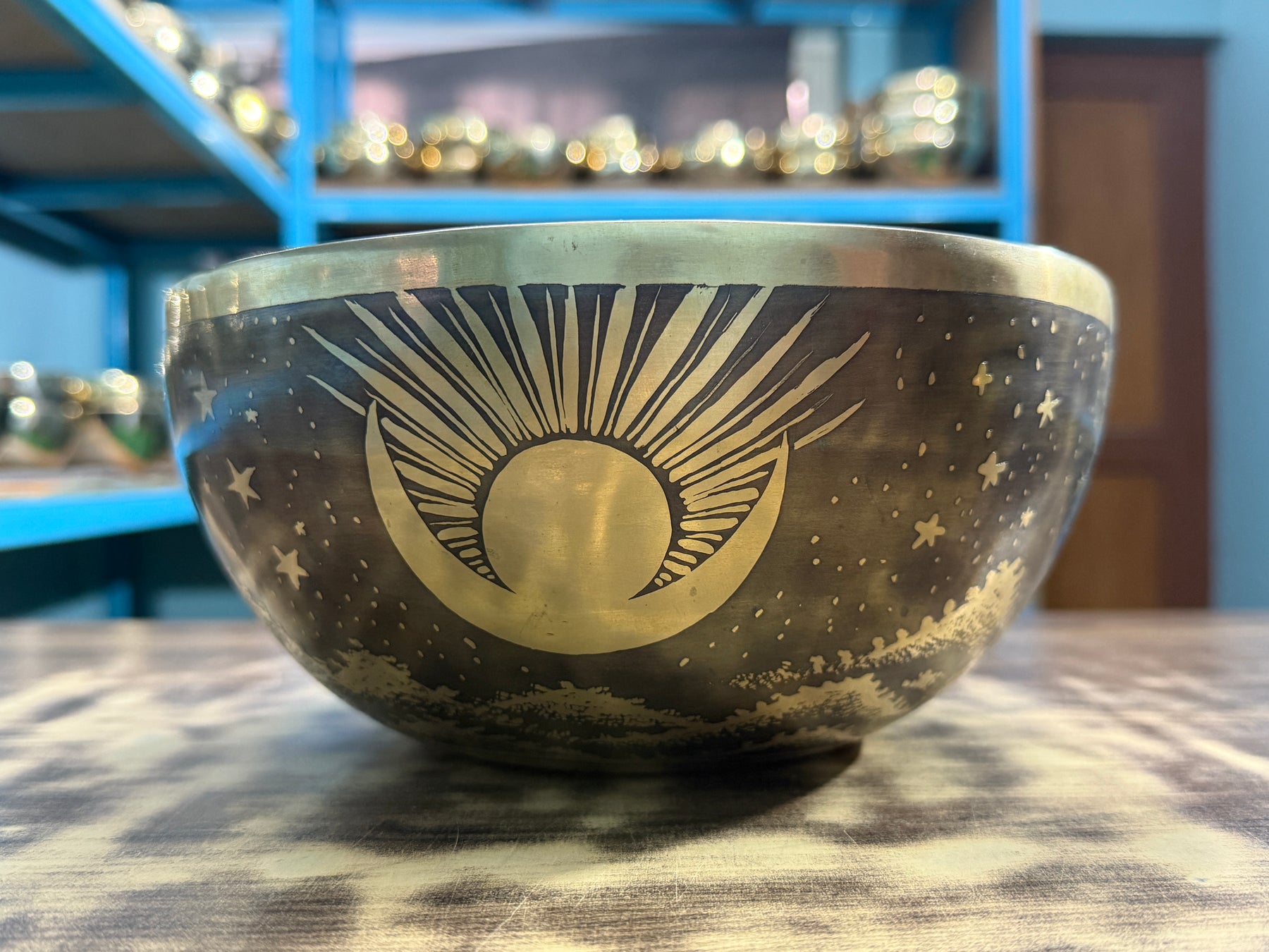 The Peeking Sun Bowl 9 Inch Special Edition Singing Bowl