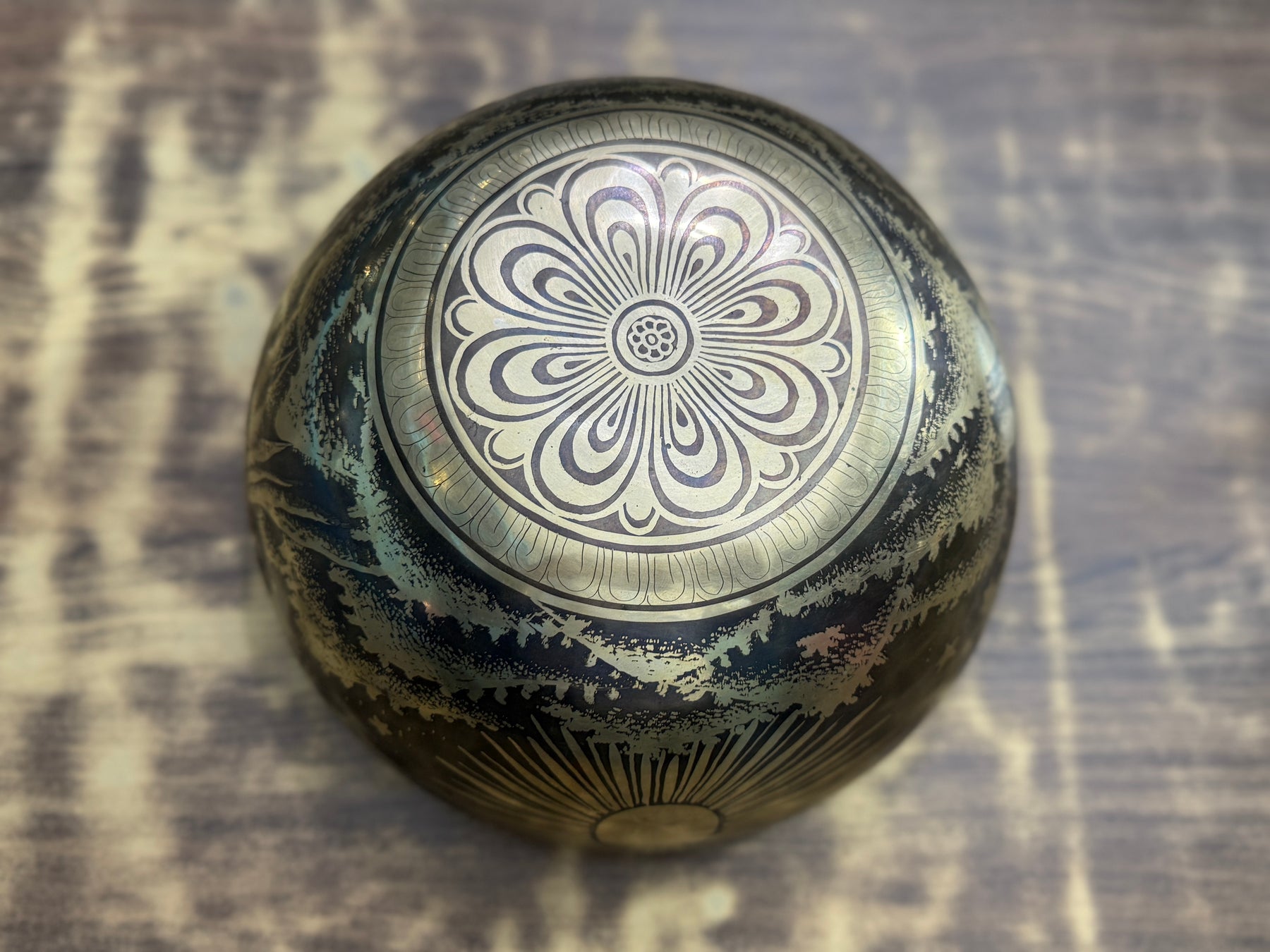 The Peeking Sun Bowl 9 Inch Special Edition Singing Bowl