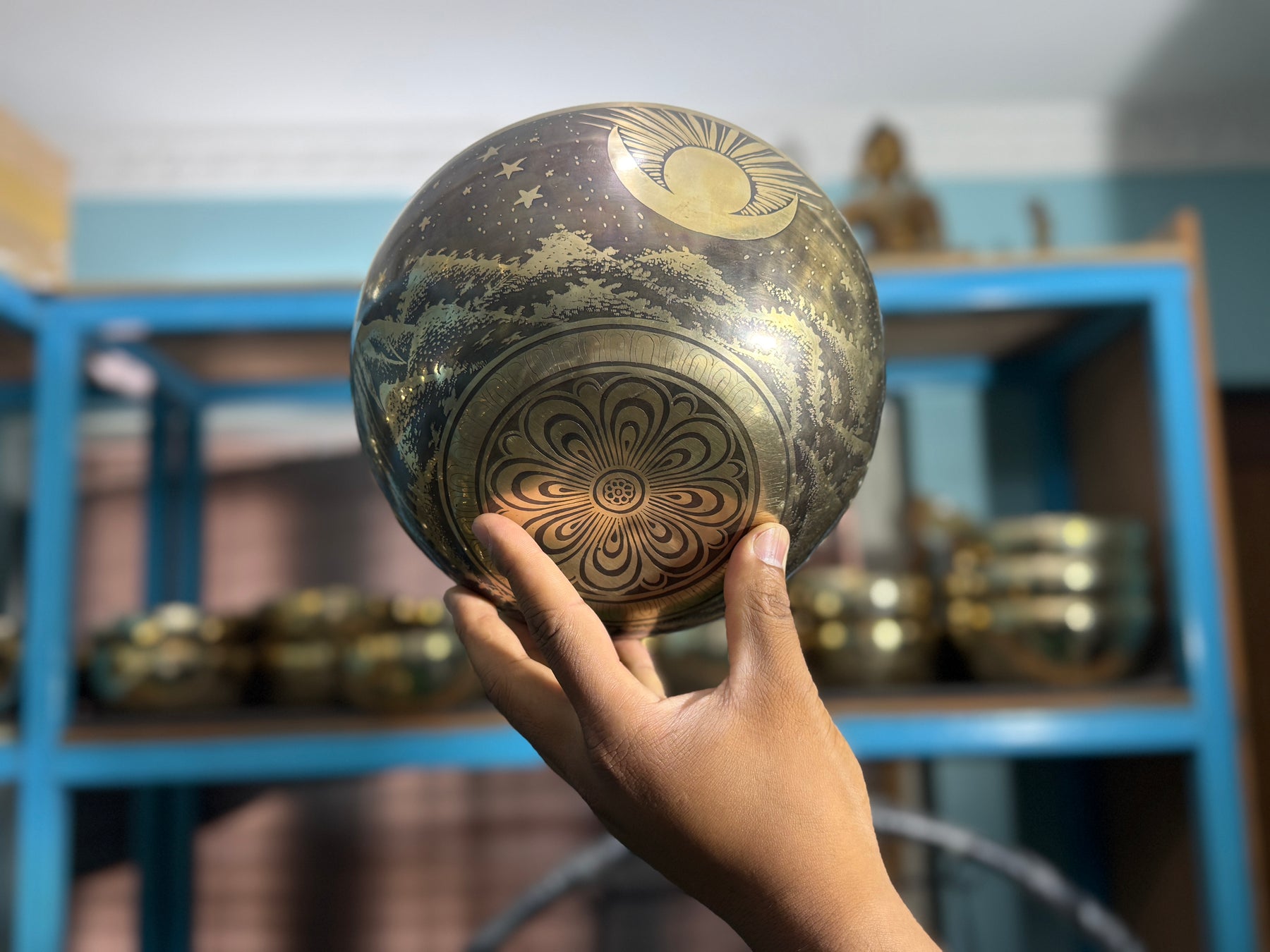The Peeking Sun Bowl 9 Inch Special Edition Singing Bowl