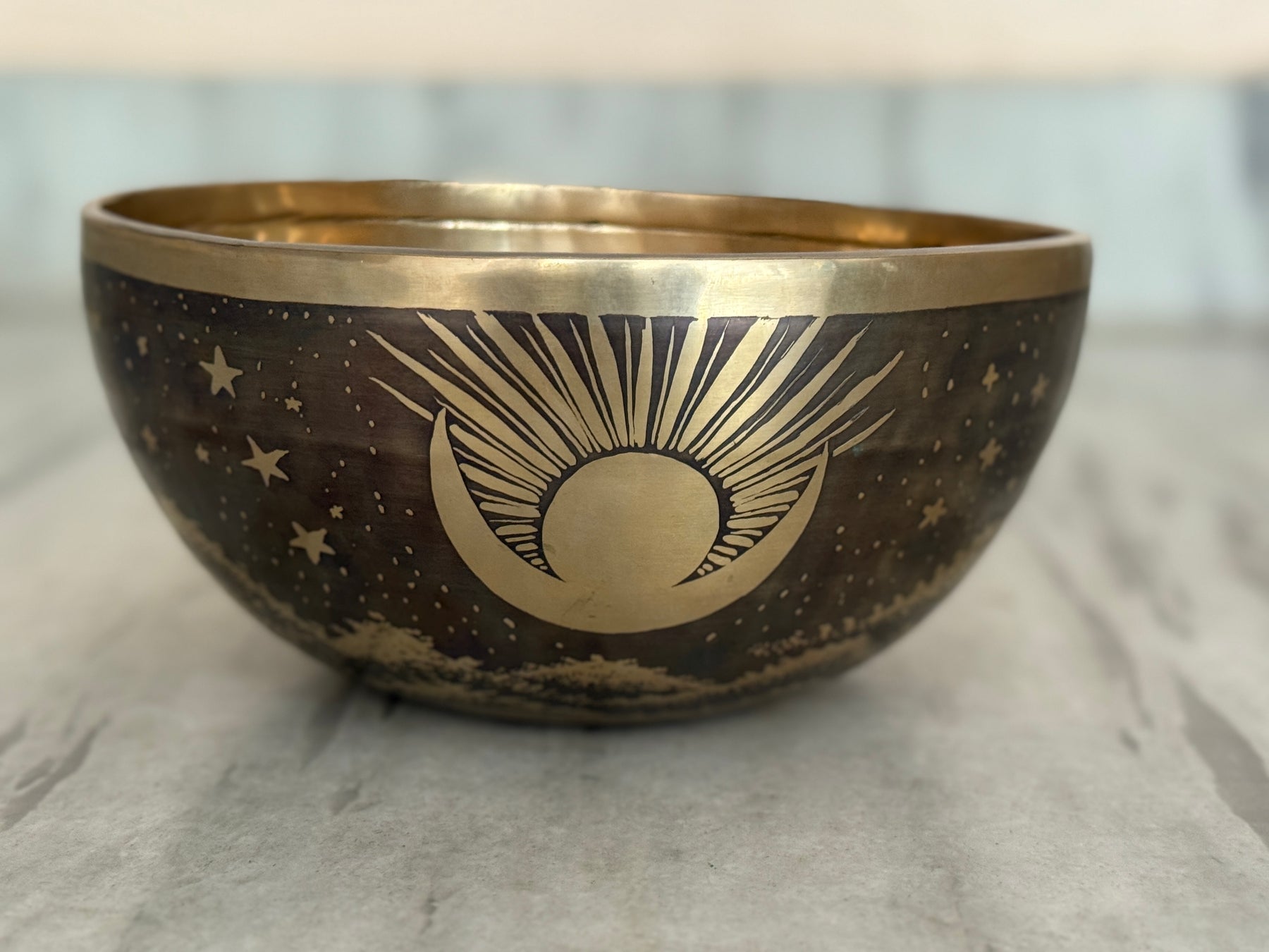 The Peeking Sun Bowl 9 Inch Special Edition Singing Bowl