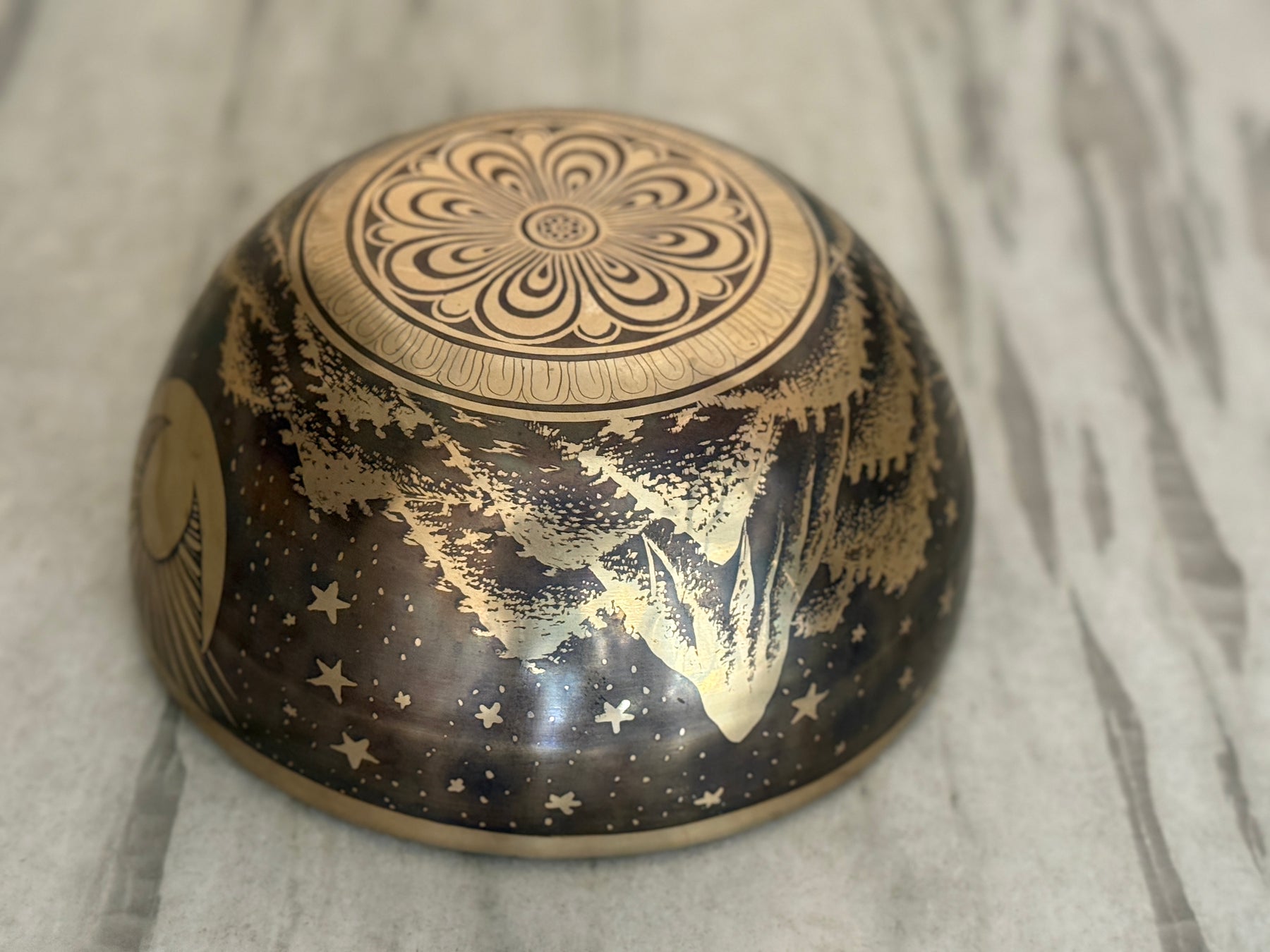 The Peeking Sun Bowl 9 Inch Special Edition Singing Bowl