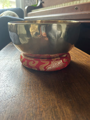 The Poinsettia Bowl: 7.6 Inch Handpainted Natural Bronze Singing Bowl