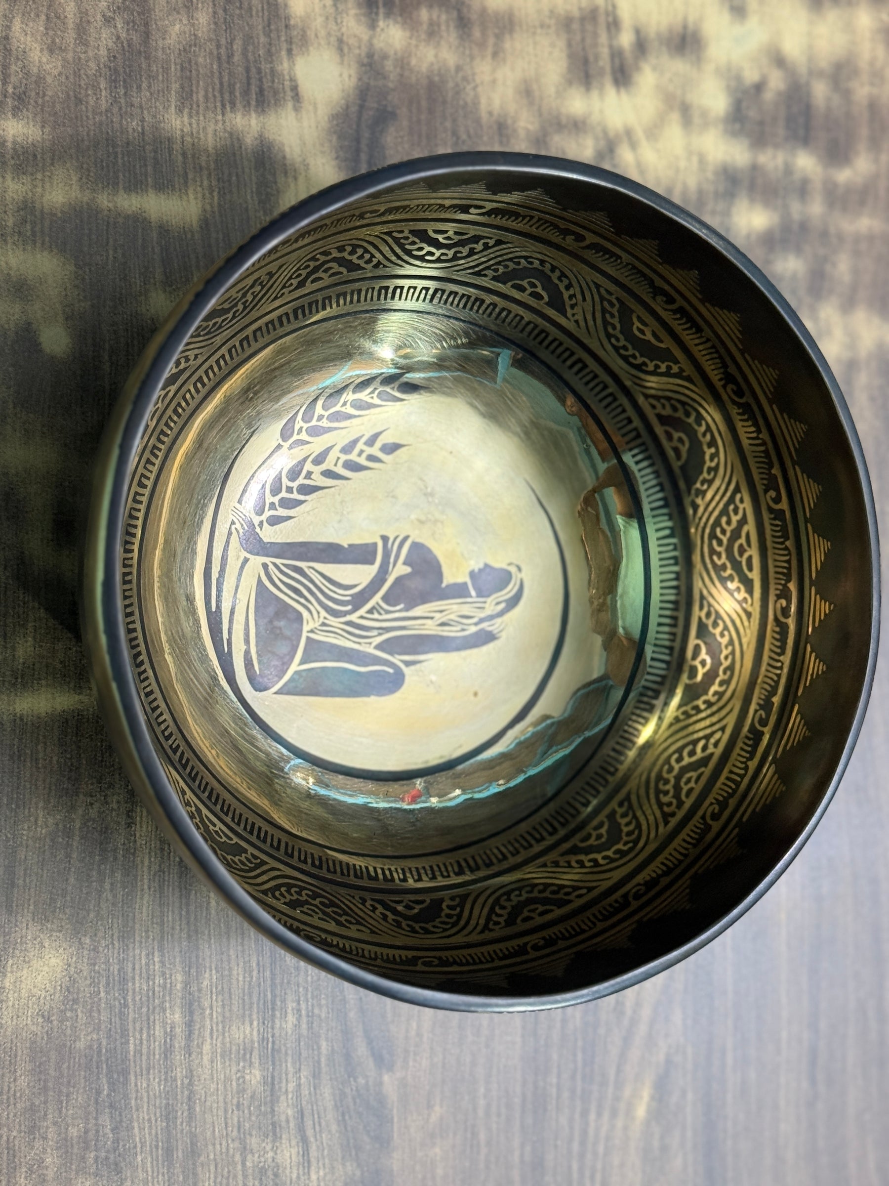 The Virgo Singing Bowl - 9 inch Large | Handmade In Nepal