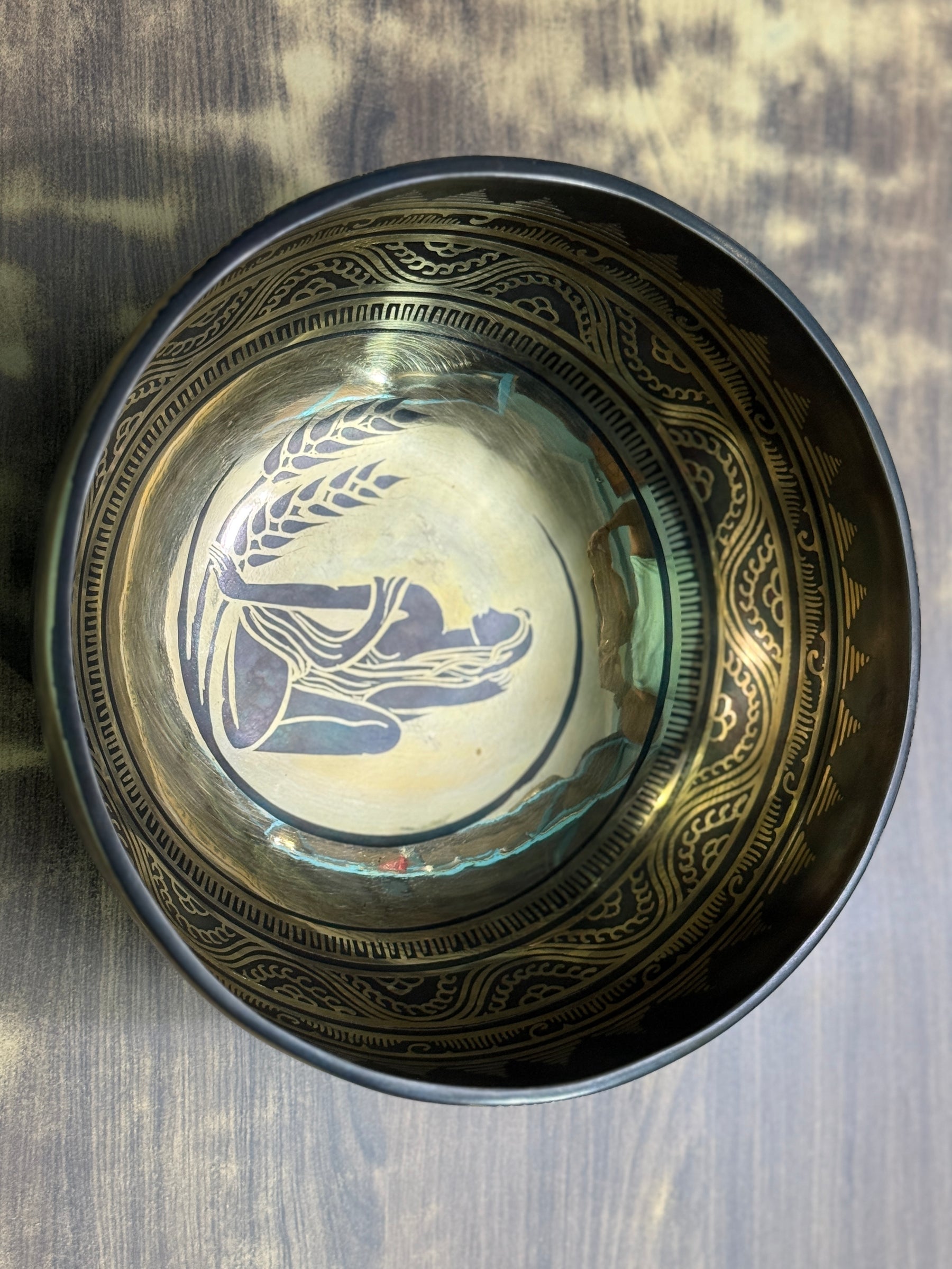 The Virgo Singing Bowl - 9 inch Large | Handmade In Nepal
