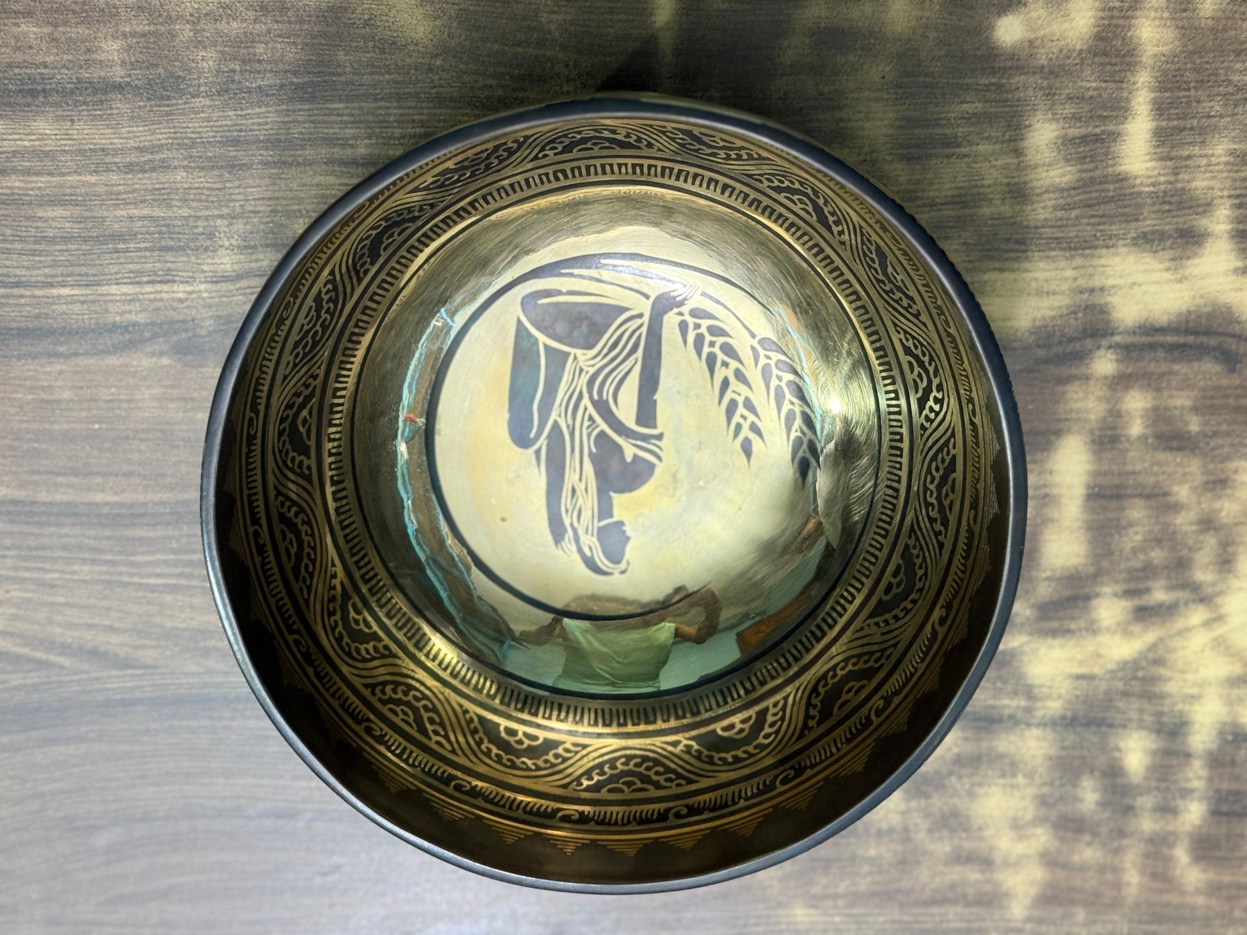 The Virgo Singing Bowl - 9 inch Large | Handmade In Nepal