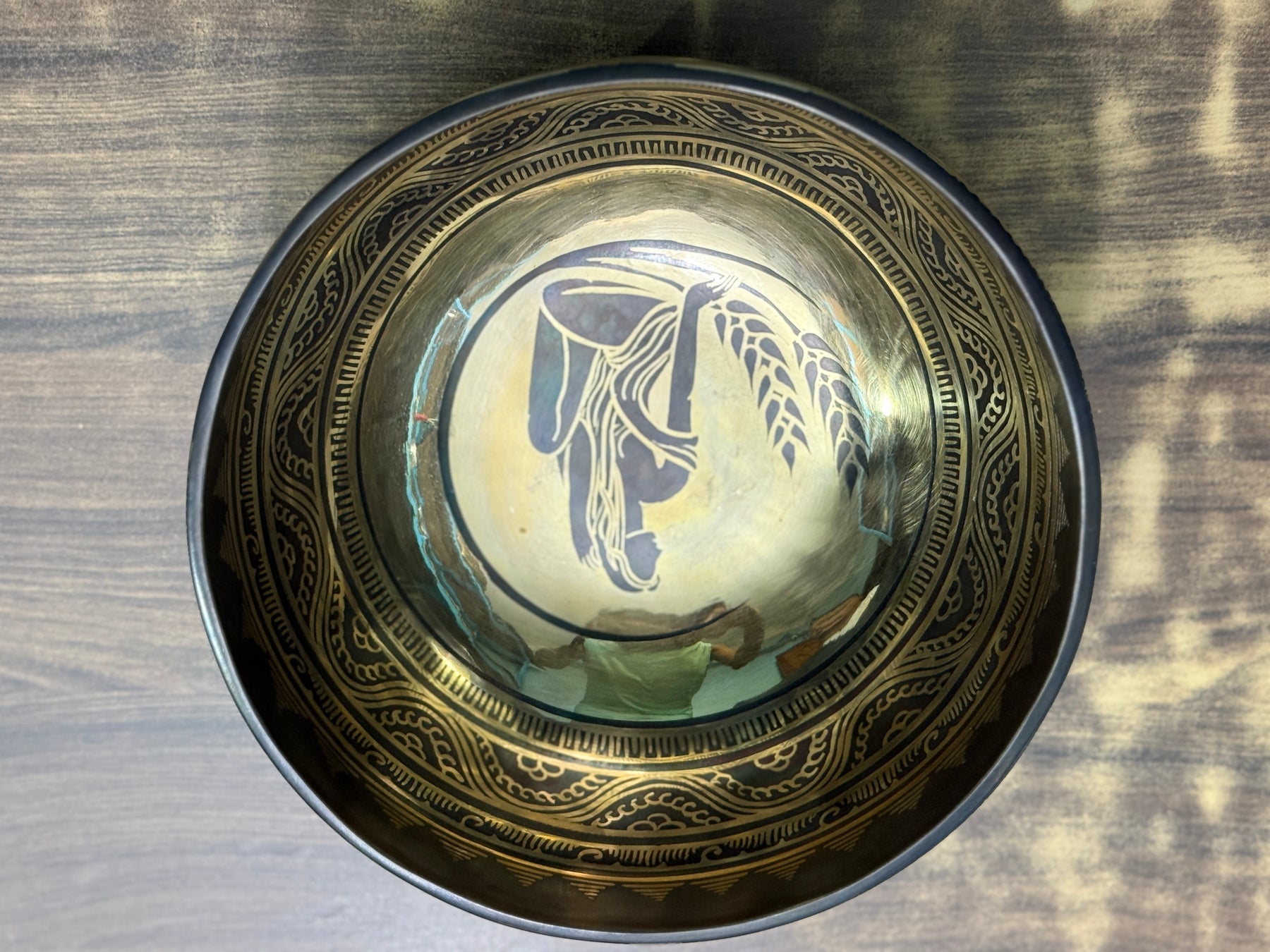 The Virgo Singing Bowl - 9 inch Large | Handmade In Nepal