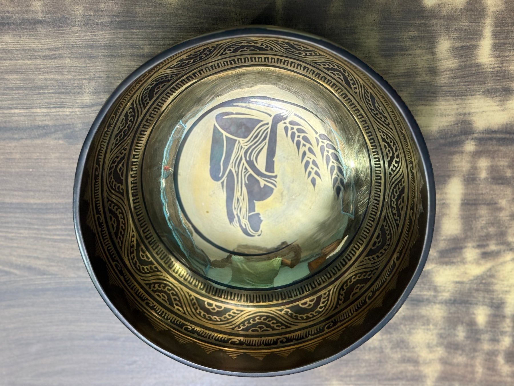 The Virgo Singing Bowl - 9 inch Large | Handmade In Nepal