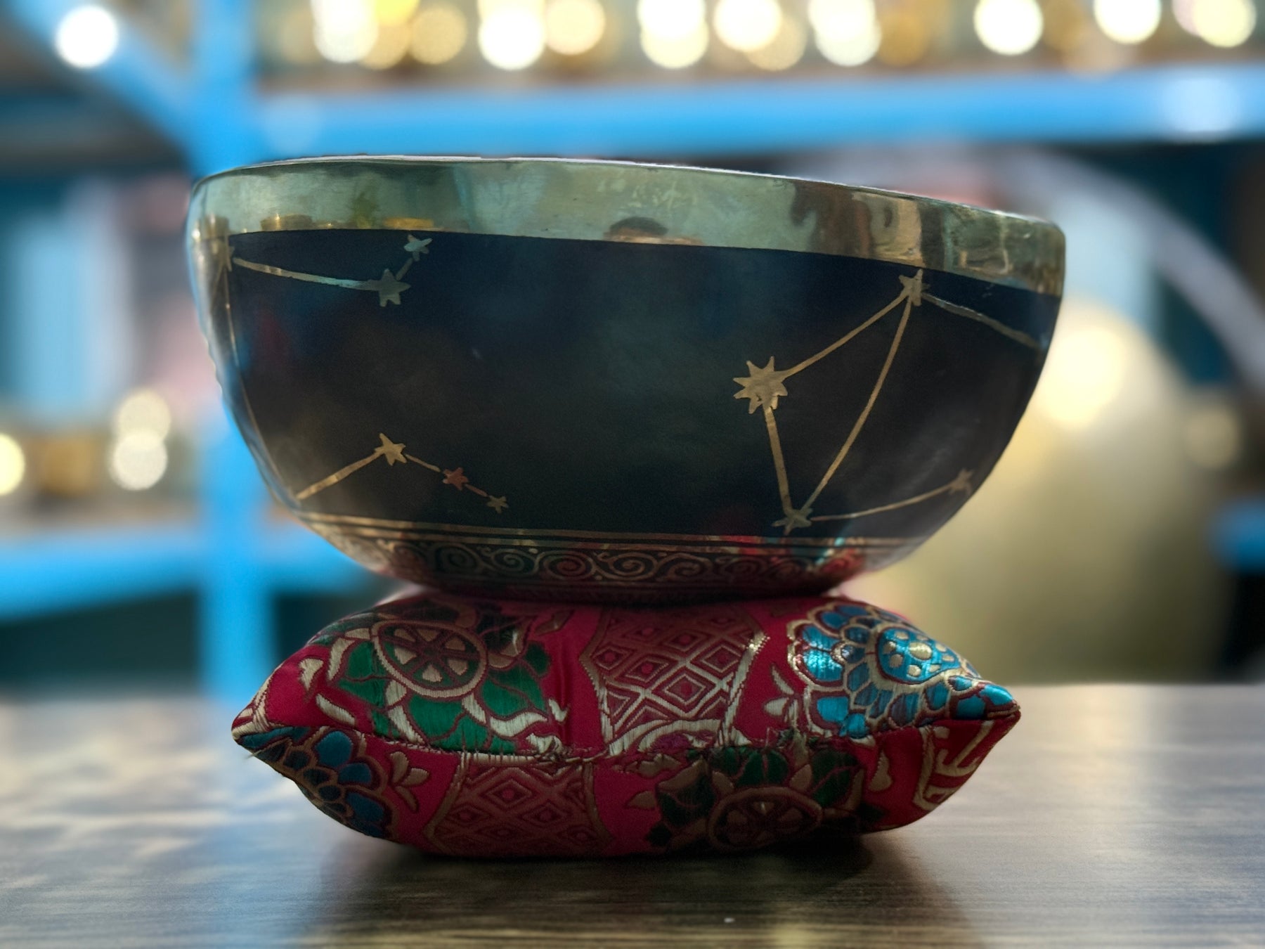 The Libra Singing Bowl - 9 inch Large | Handmade In Nepal