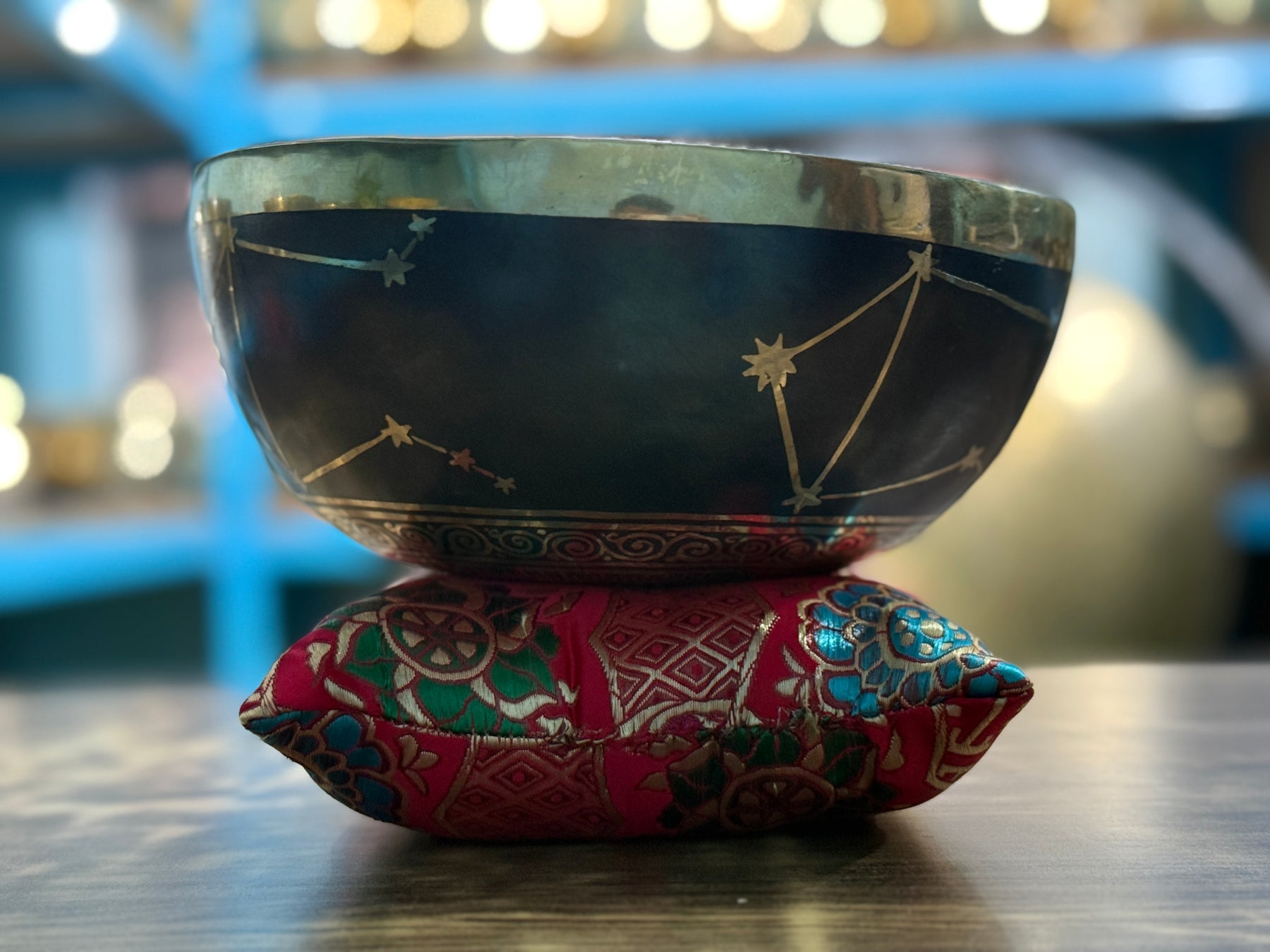The Libra Singing Bowl - 9 inch Large | Handmade In Nepal