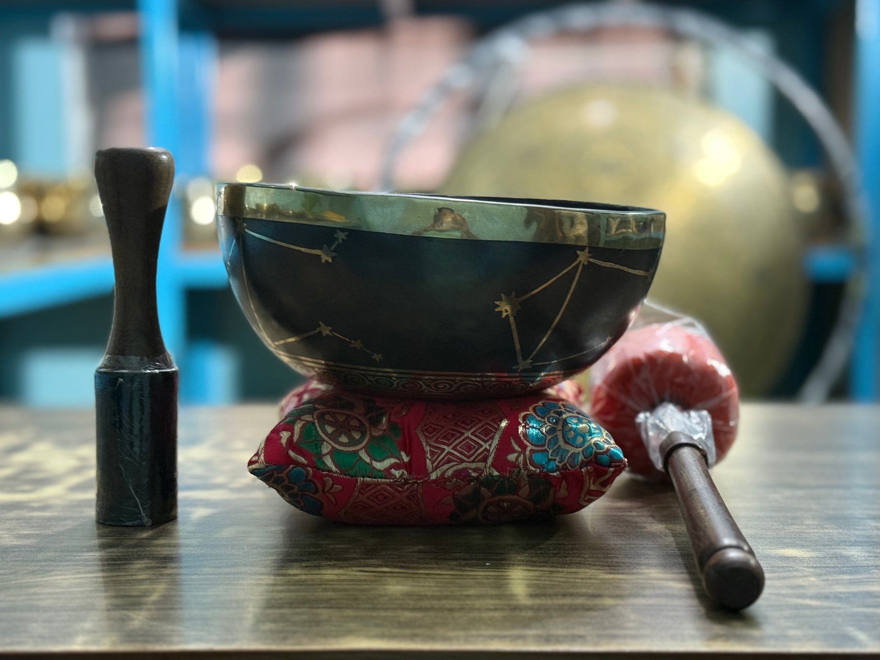The Libra Singing Bowl - 9 inch Large | Handmade In Nepal
