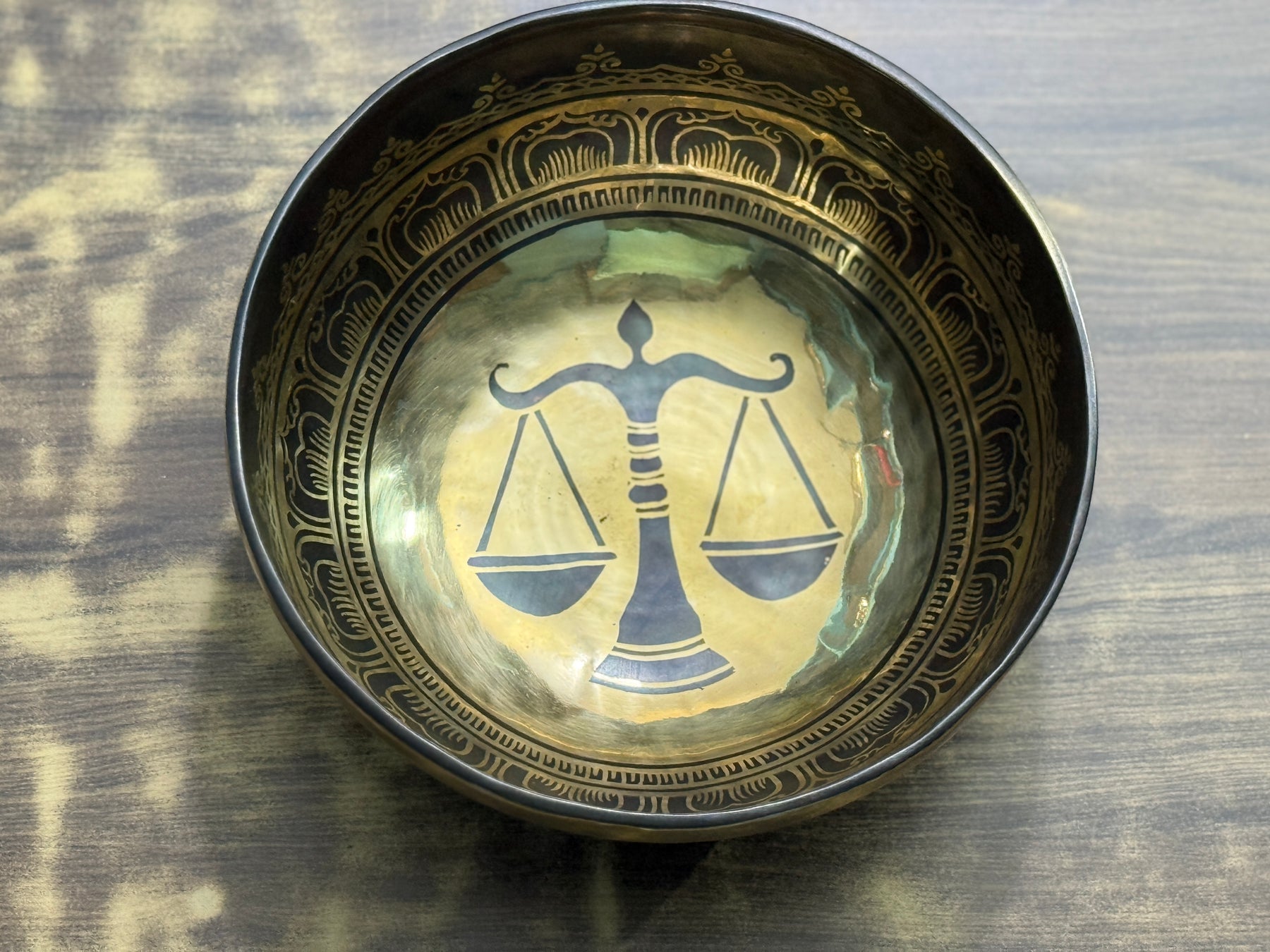 The Libra Singing Bowl - 9 inch Large | Handmade In Nepal