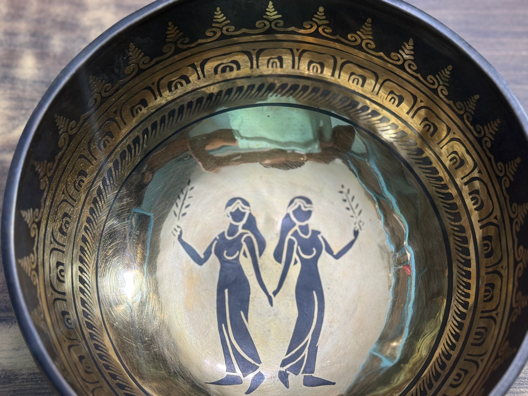 The Gemni Singing Bowl - 9 inch Large | Handmade In Nepal