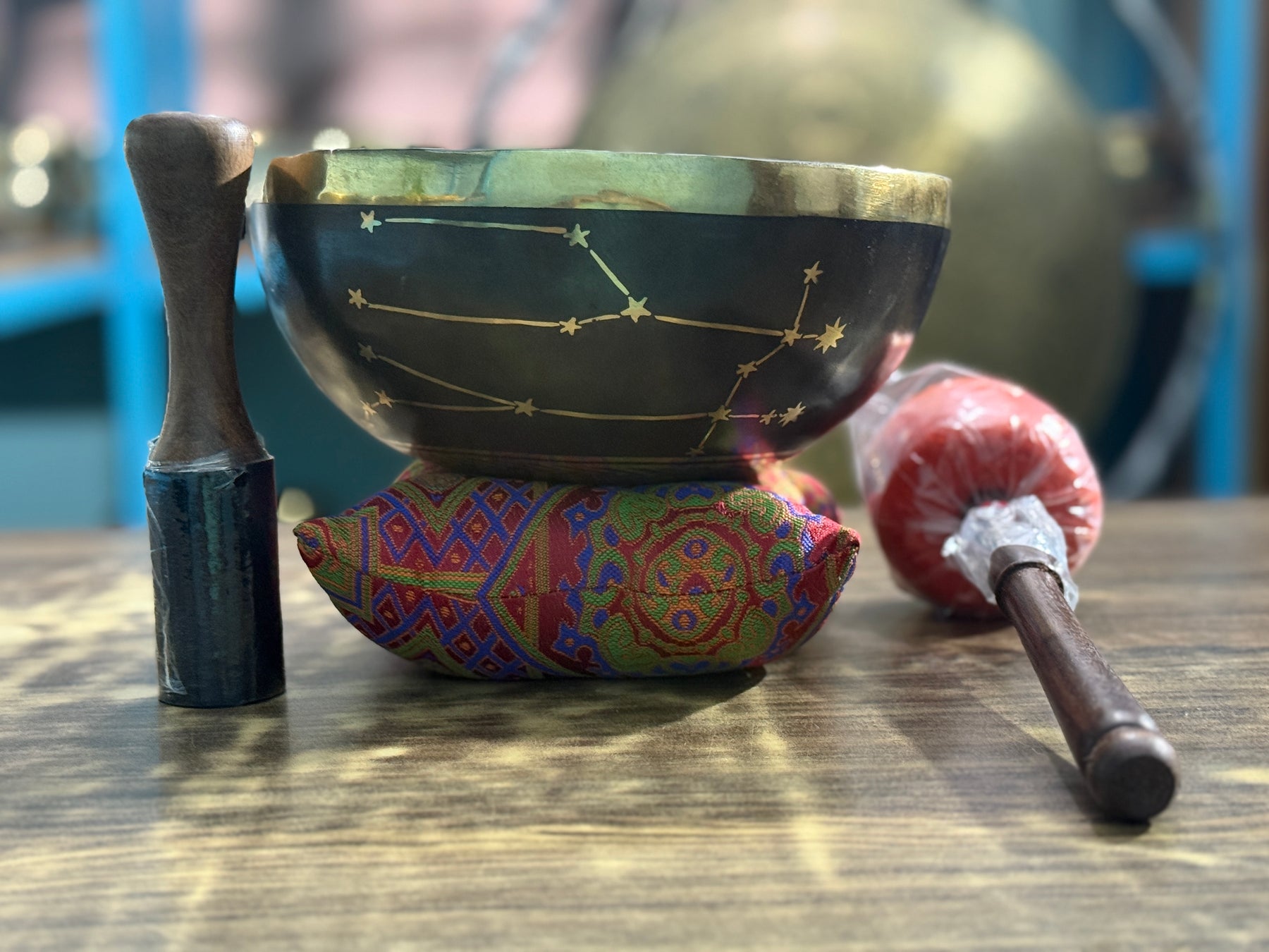 The Gemni Singing Bowl - 9 inch Large | Handmade In Nepal