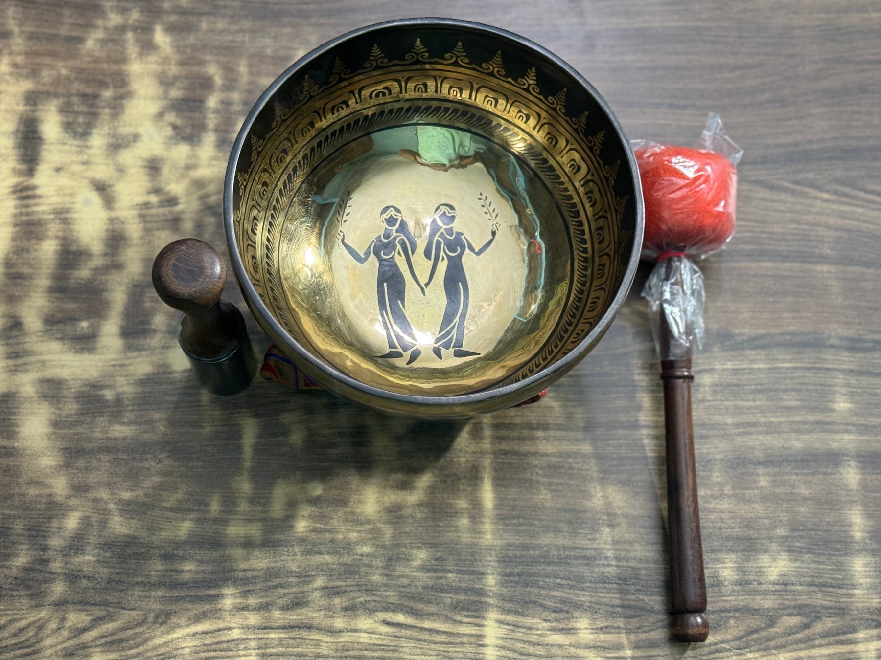 The Gemni Singing Bowl - 9 inch Large | Handmade In Nepal