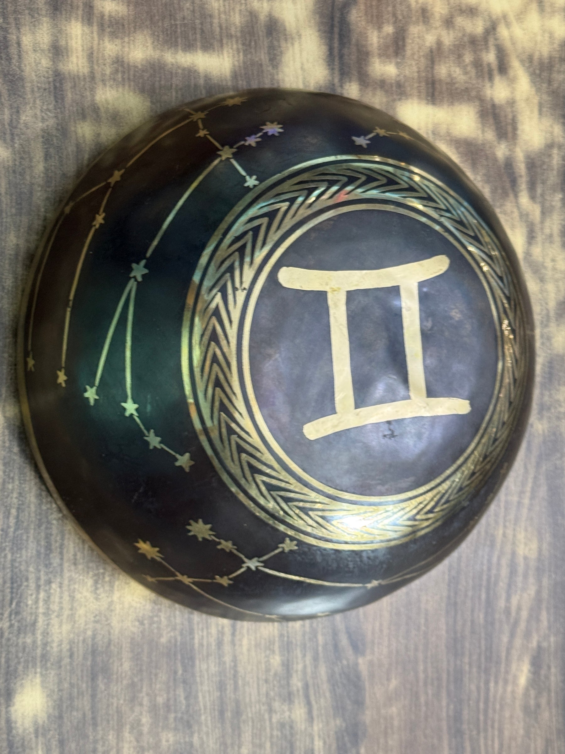The Gemni Singing Bowl - 9 inch Large | Handmade In Nepal