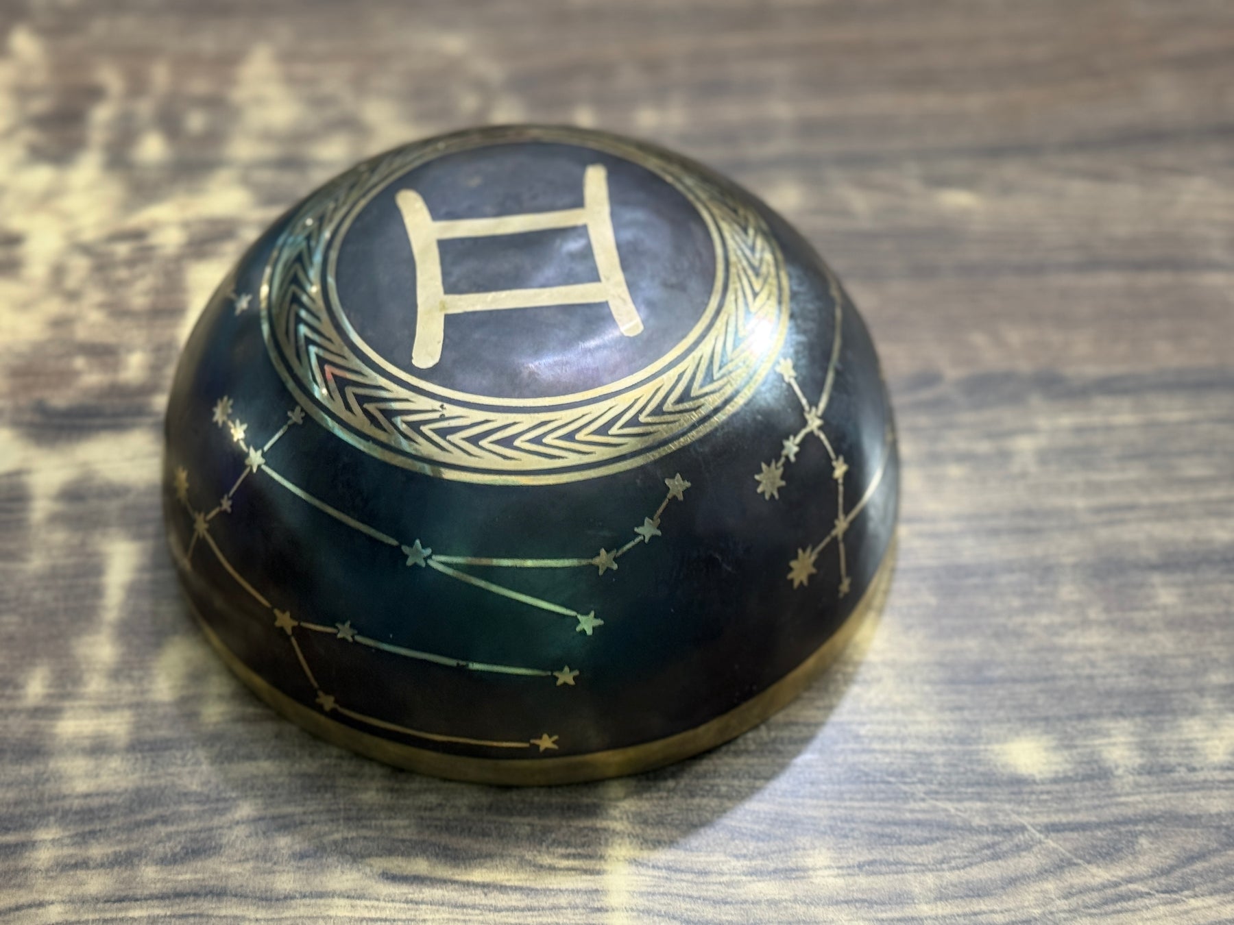 The Gemni Singing Bowl - 9 inch Large | Handmade In Nepal