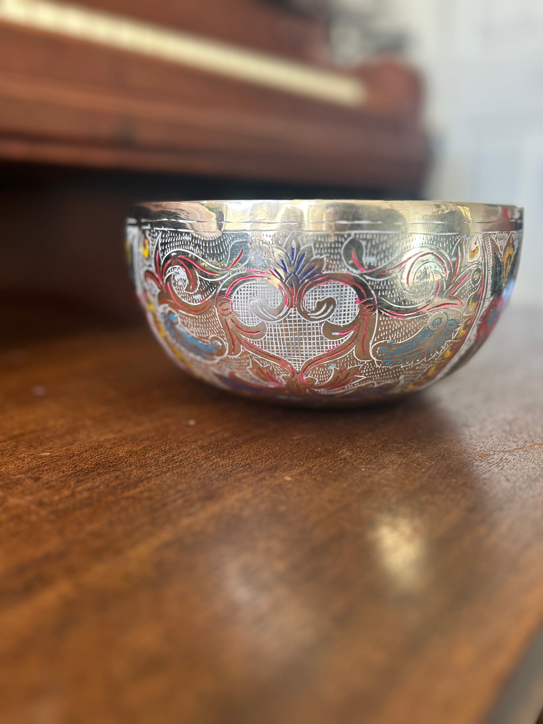 The Lumina: 8 Inch Handmade Singing Bowl With MicroEtchings