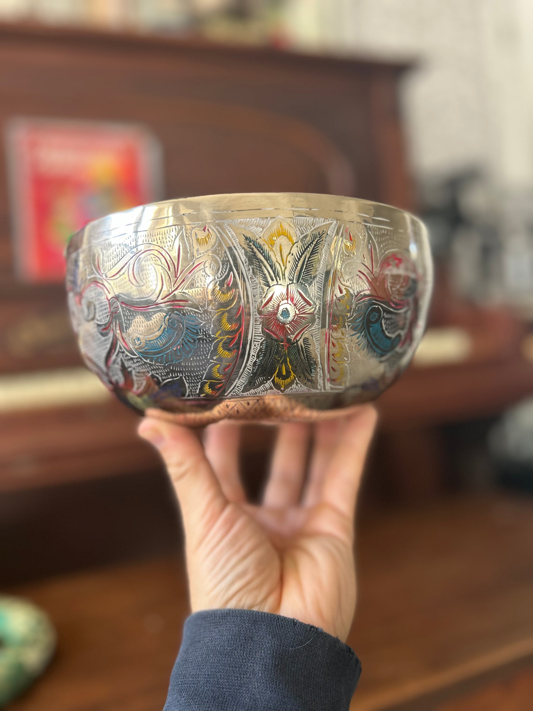 The Lumina: 8 Inch Handmade Singing Bowl With MicroEtchings