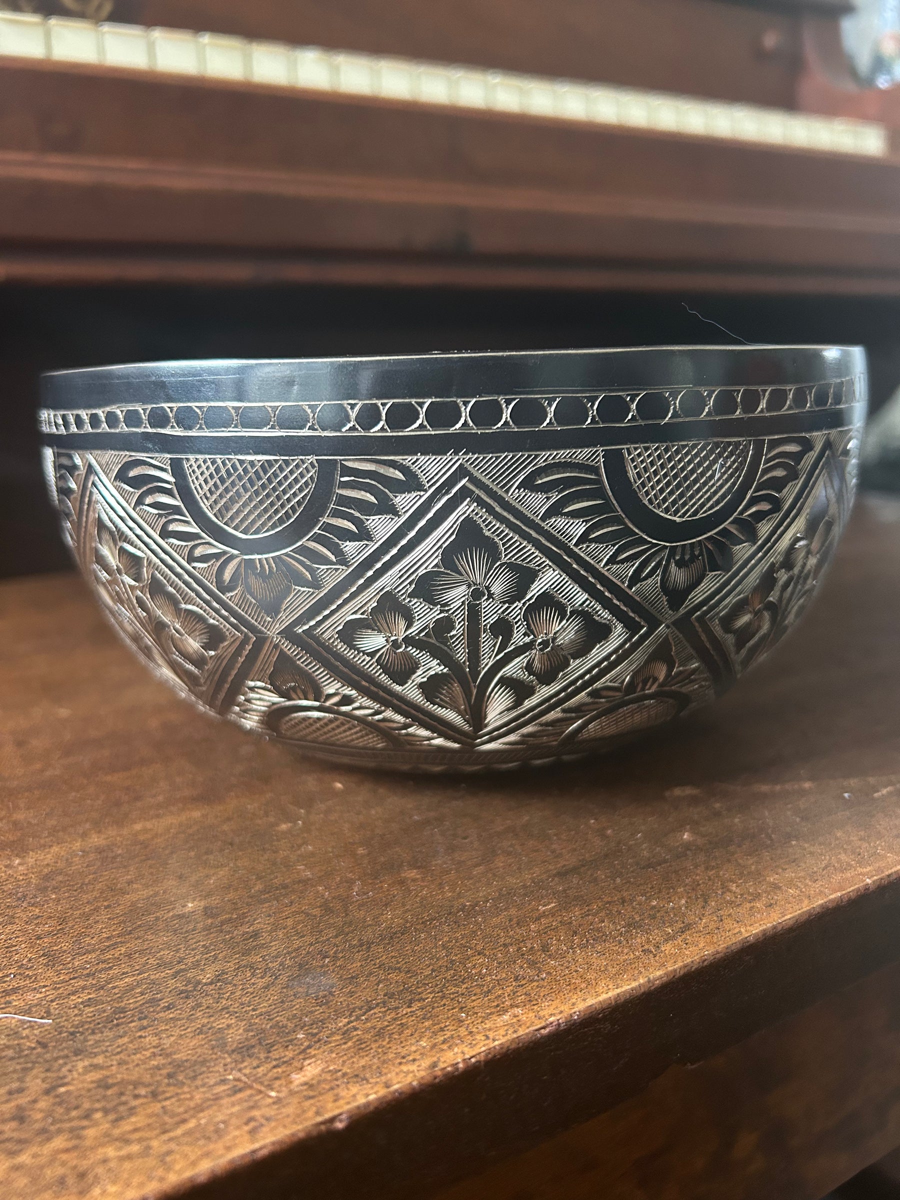 The Winter Midnight Singing Bowl: 8 Inch Bell Bronze One Time Release