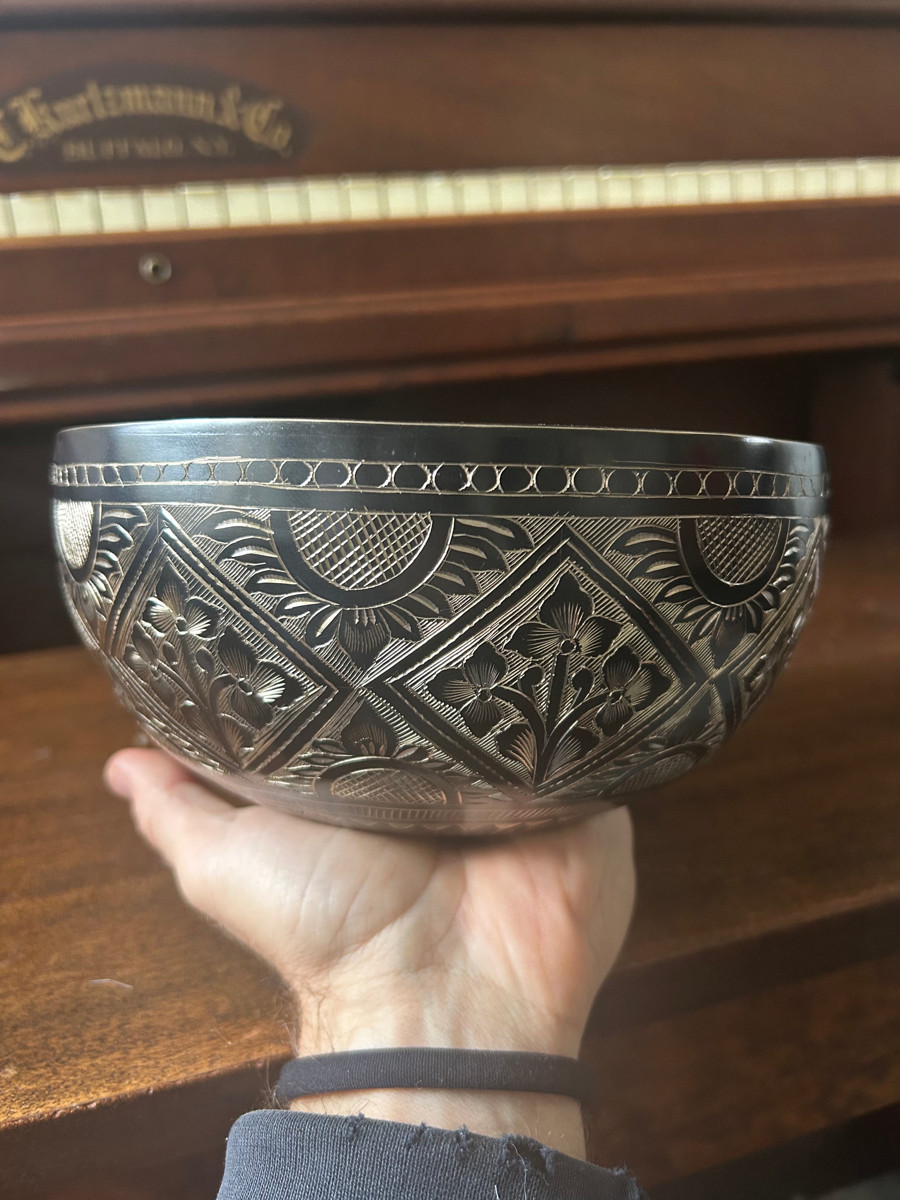 The Winter Midnight Singing Bowl: 8 Inch Bell Bronze One Time Release