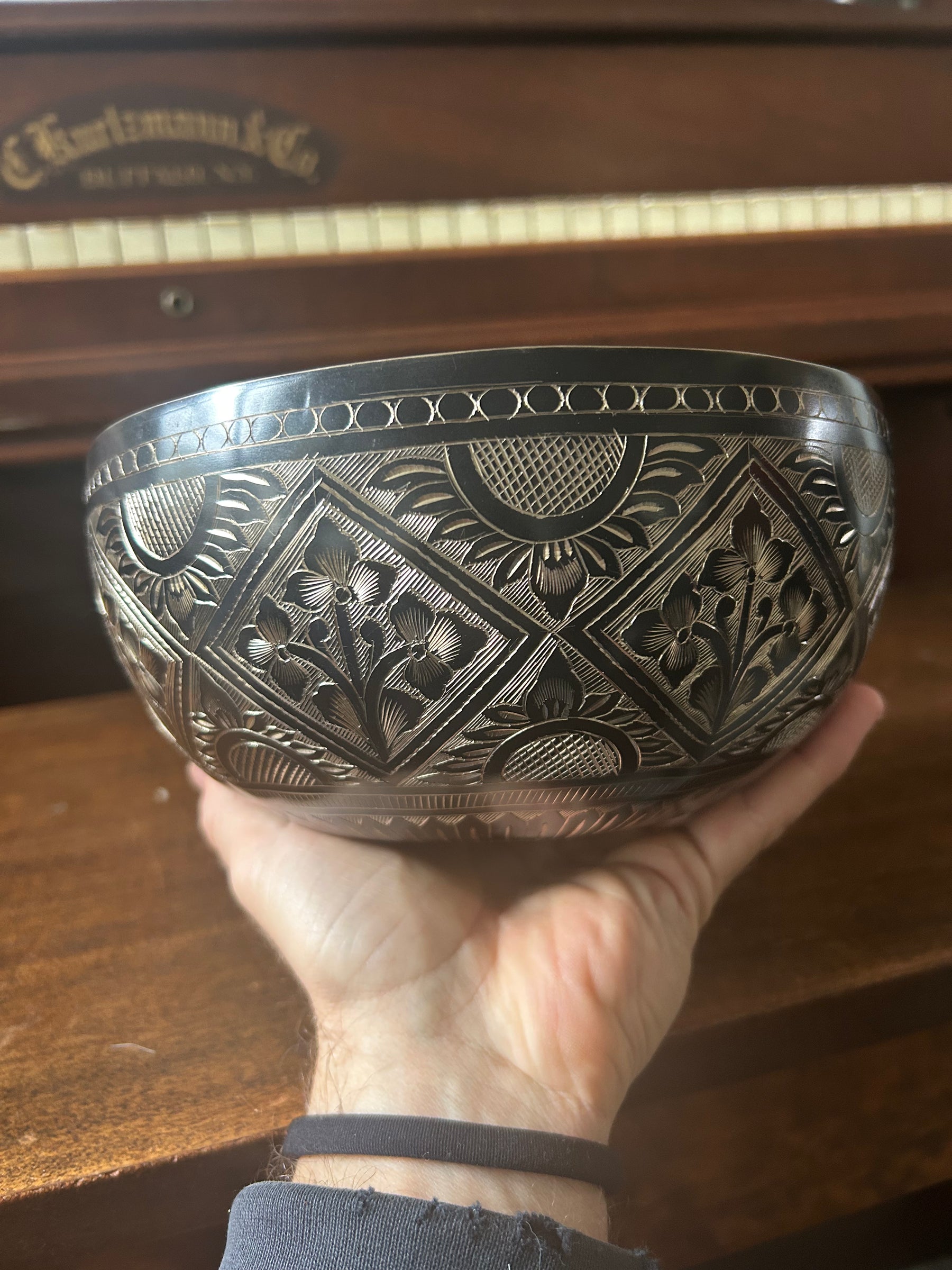 The Winter Midnight Singing Bowl: 8 Inch Bell Bronze One Time Release